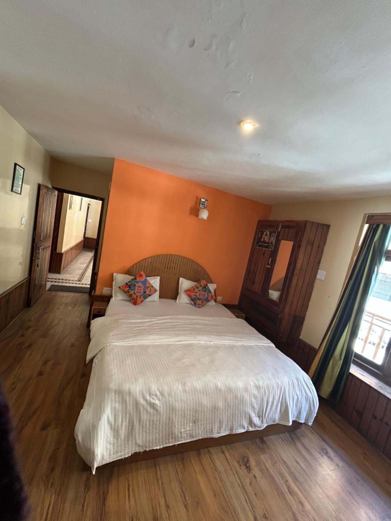 Hotel Bhrigu