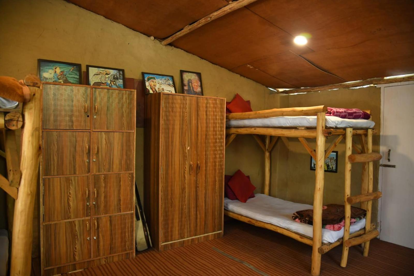Homestay Himtrek River Side Camps And *