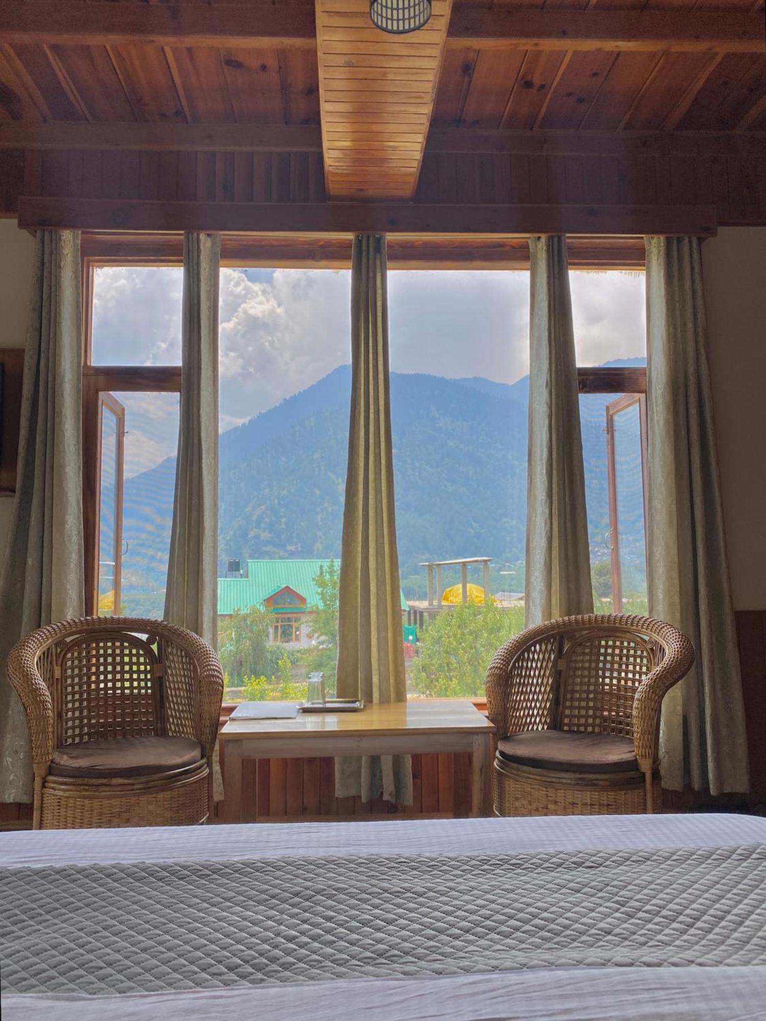 Hotel Aananda-boutique Manali (Himachal Pradesh)