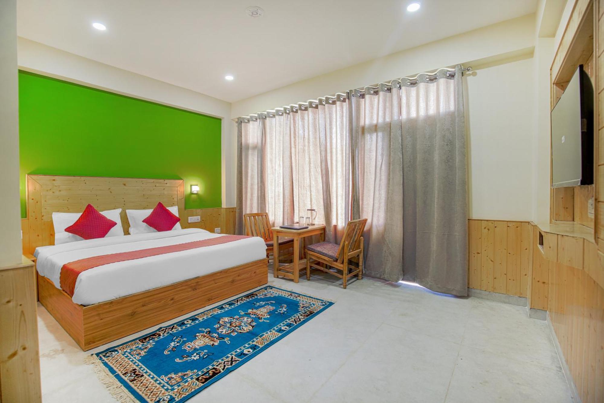 Dev Rising Heart Hotel *