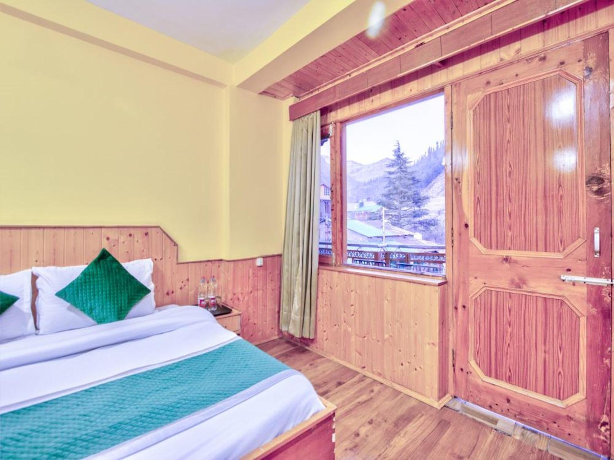 Hotel Aarnaa - View Of Valleys & Mountains - Near Mall Road Manali (Himachal Pradesh)