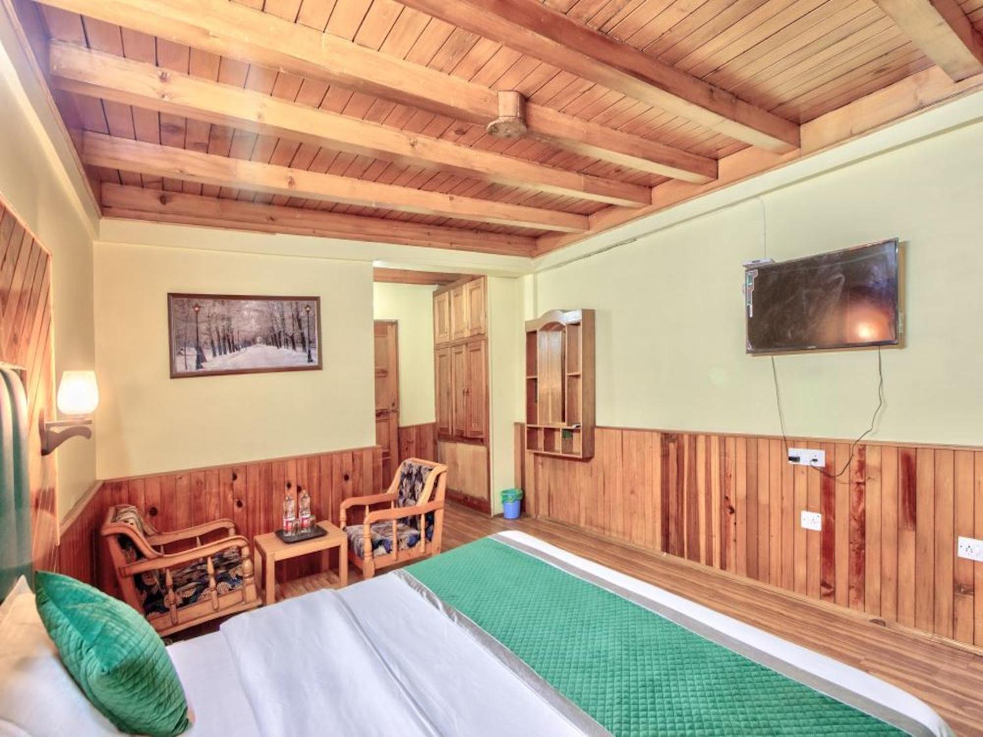 Hotel Aarnaa - View Of Valleys & Mountains - Near Mall Road
