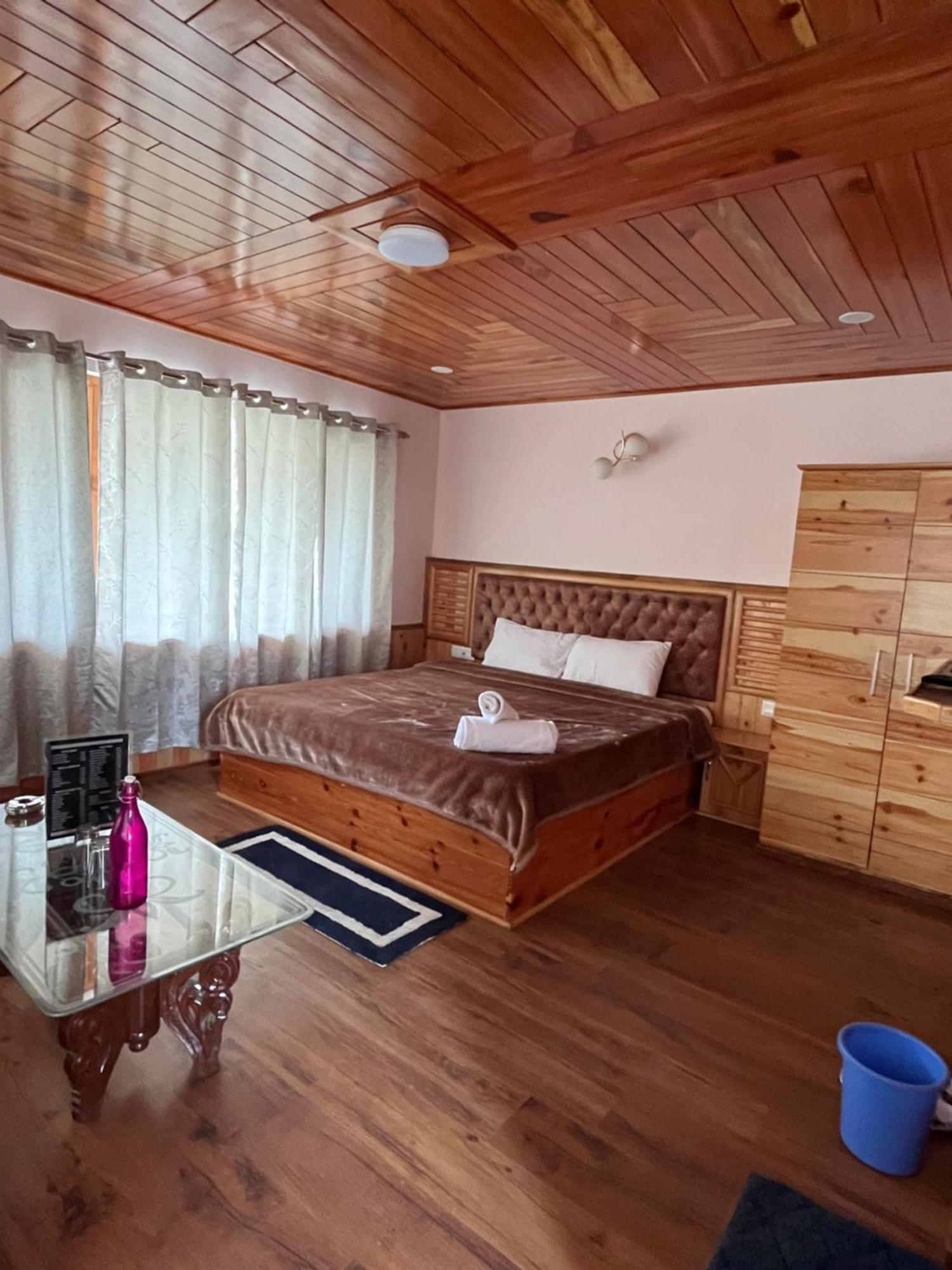 Trimurti * Manali (Himachal Pradesh)