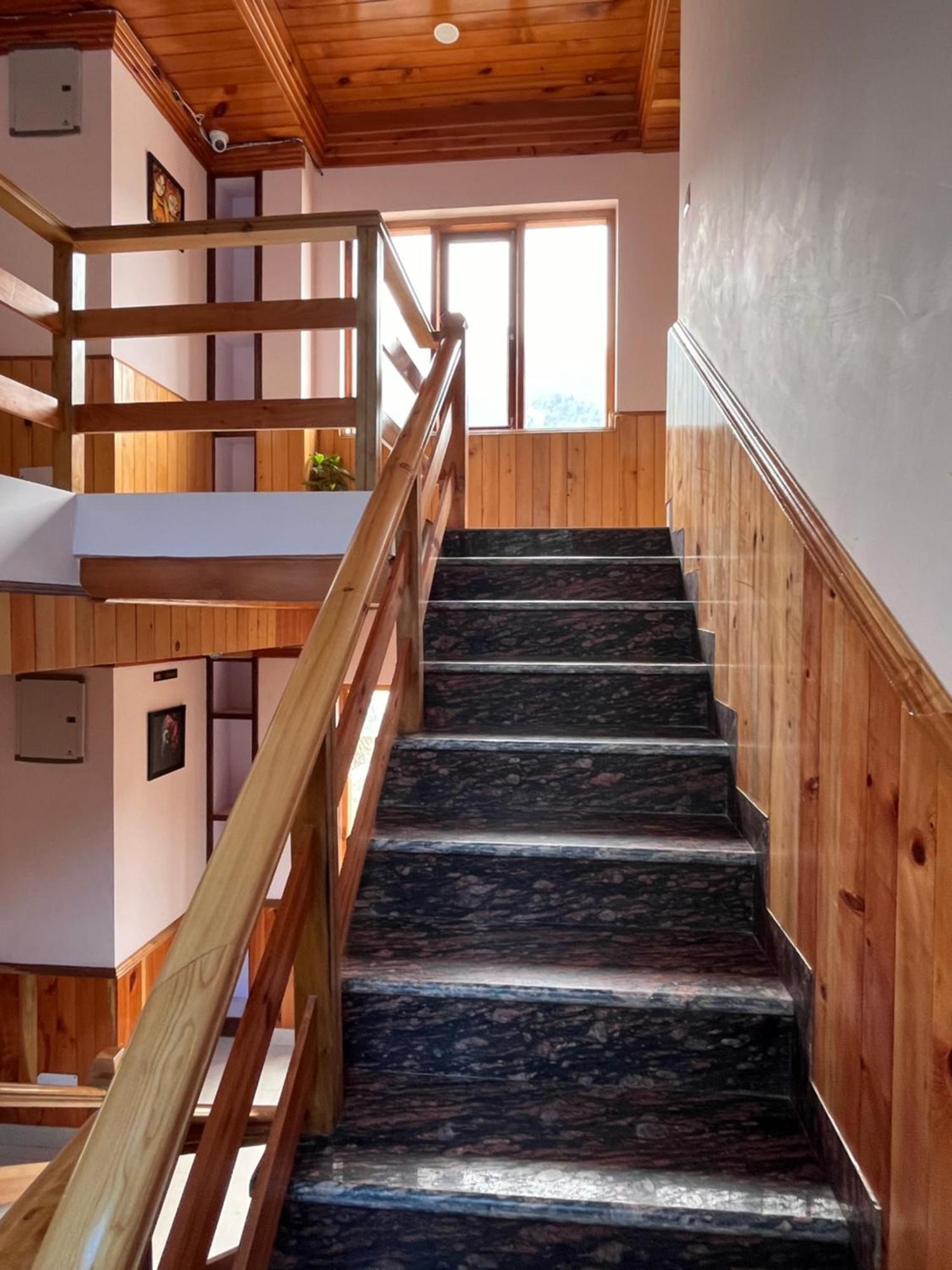 Trimurti Bed & Breakfast Manali (Himachal Pradesh)