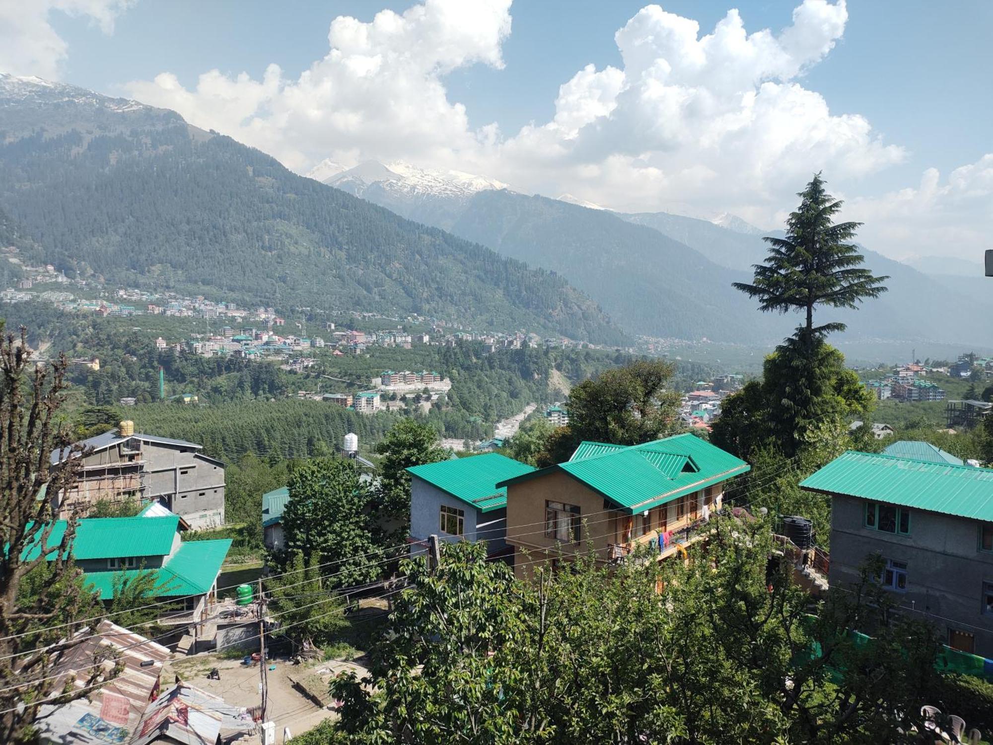 Calux Golden Woods Manali Manali (Himachal Pradesh)