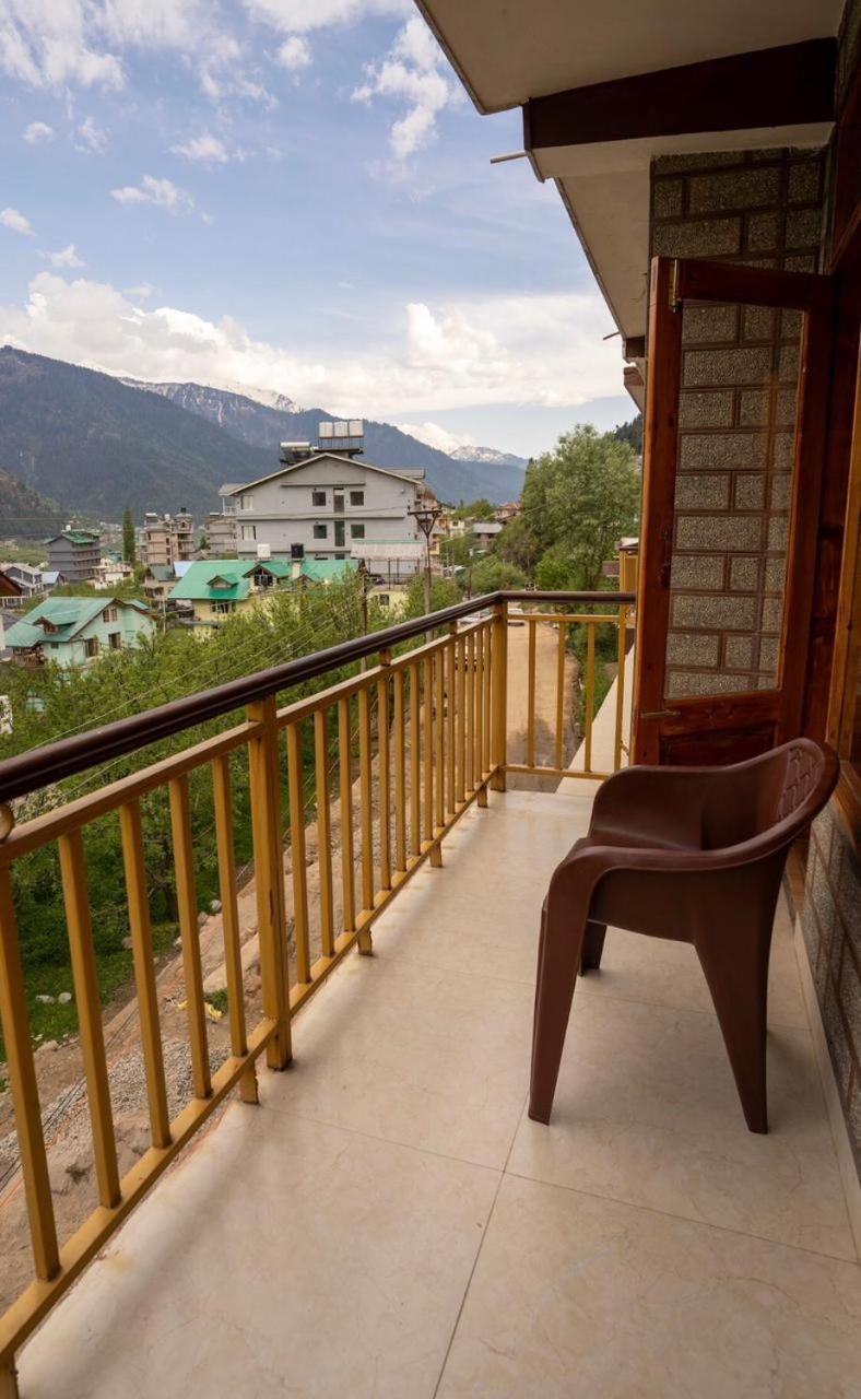 Sunrise * Manali (Himachal Pradesh)