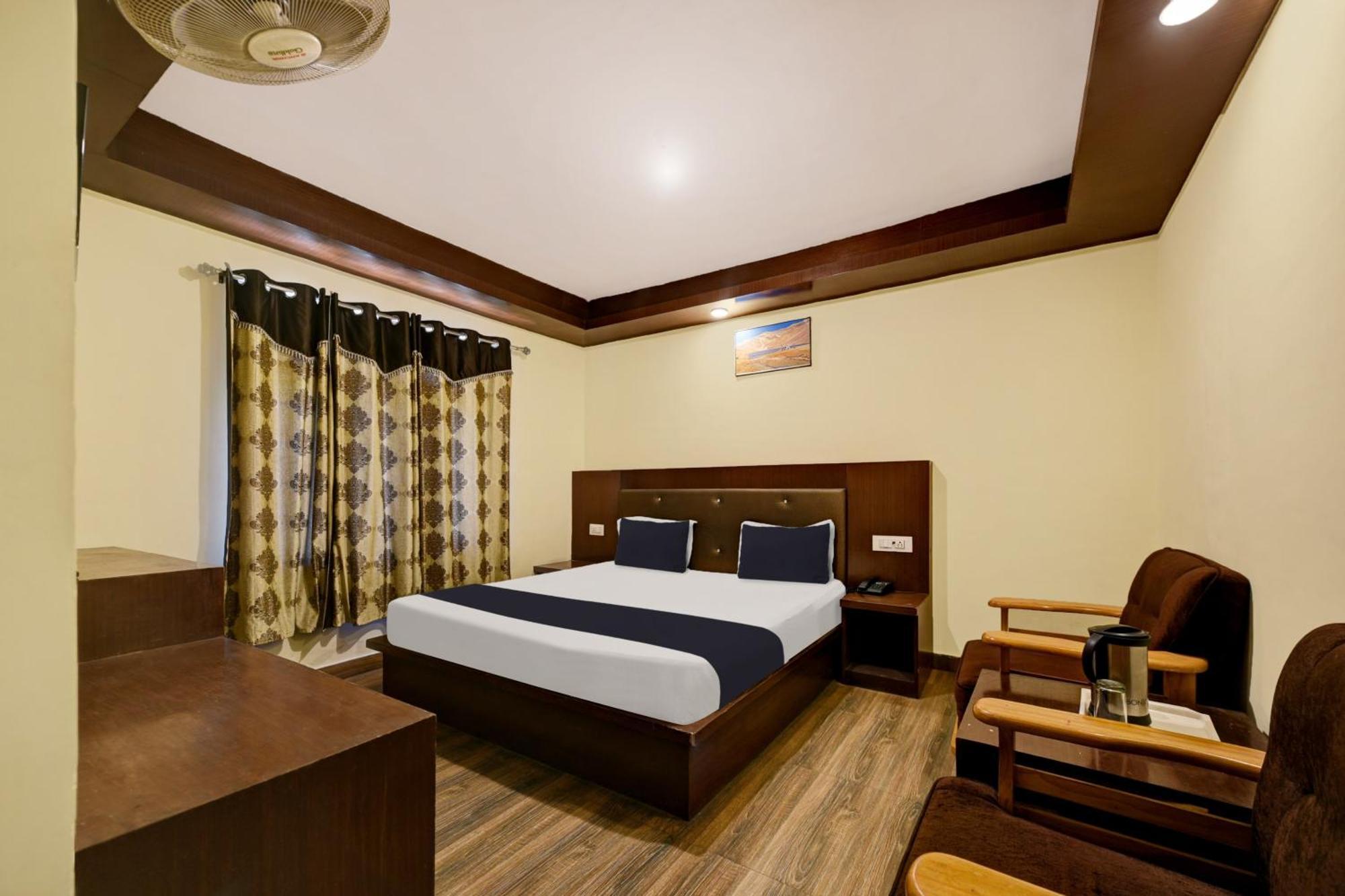 O Tridev Hotel