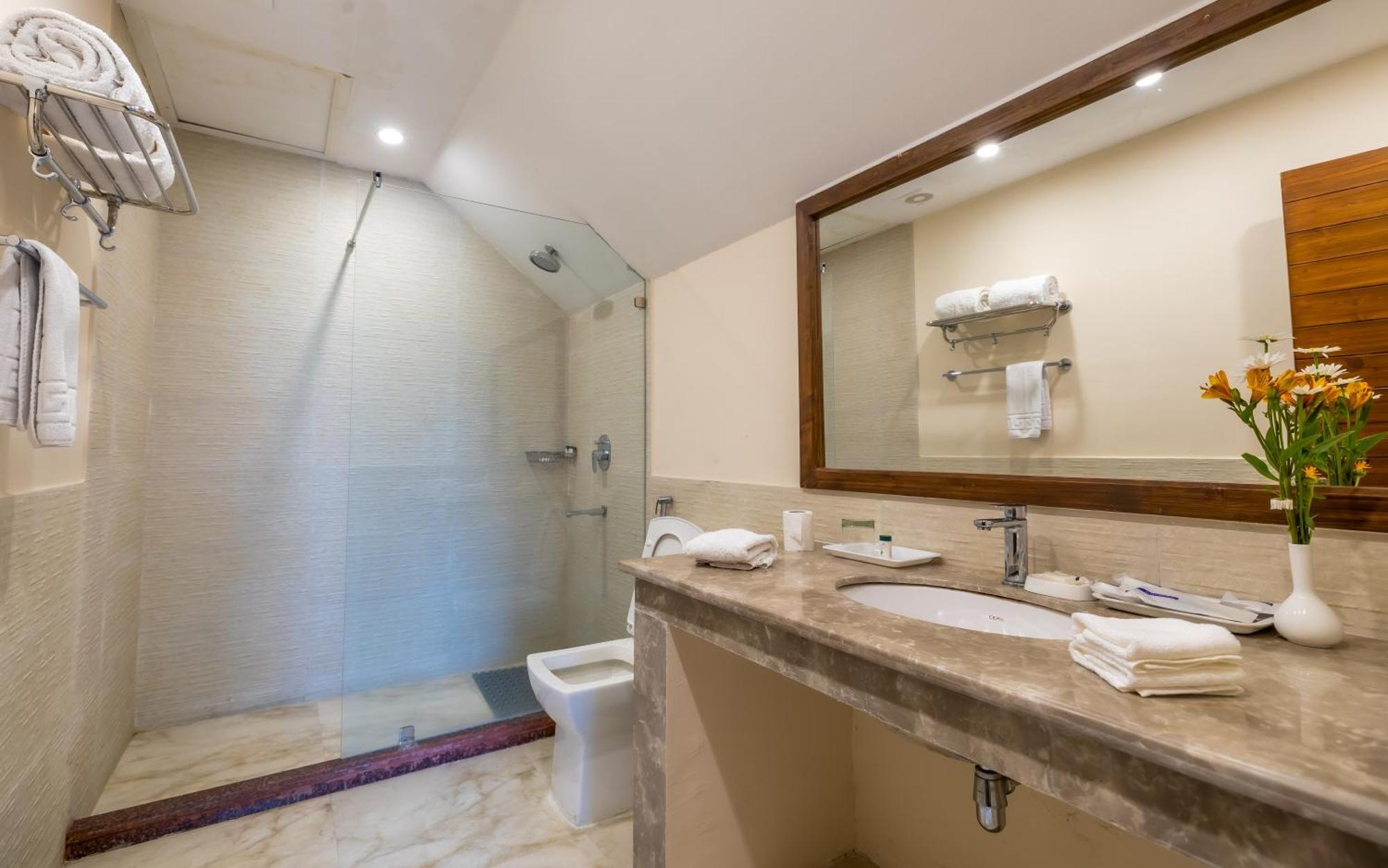 Hotel Bedzzz Xclusiv Baikunth, By Leisure - 650 Meters From Hidimba Devi Temple