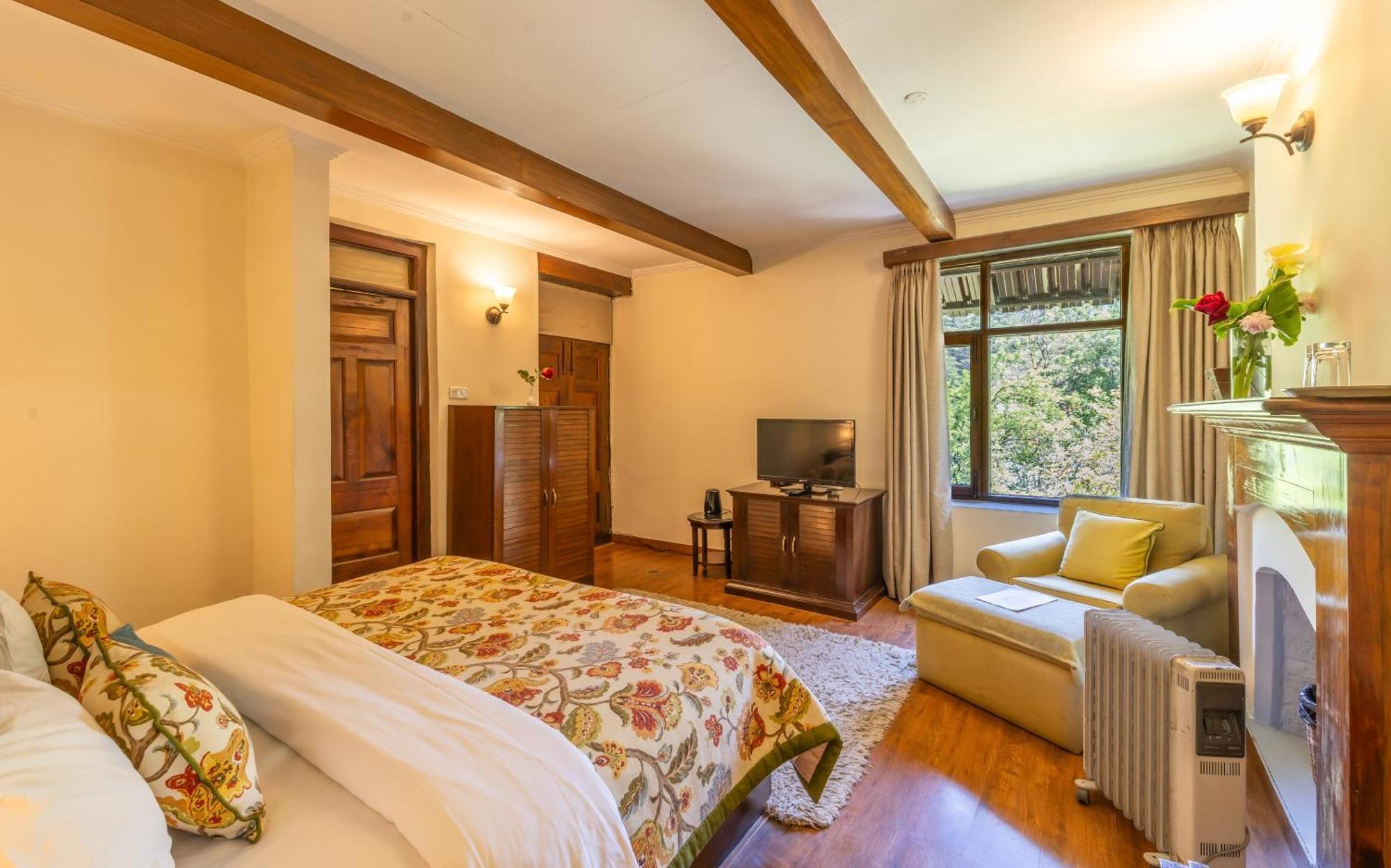 Hotel Bedzzz Xclusiv Baikunth, By Leisure - 650 Meters From Hidimba Devi Temple 3*