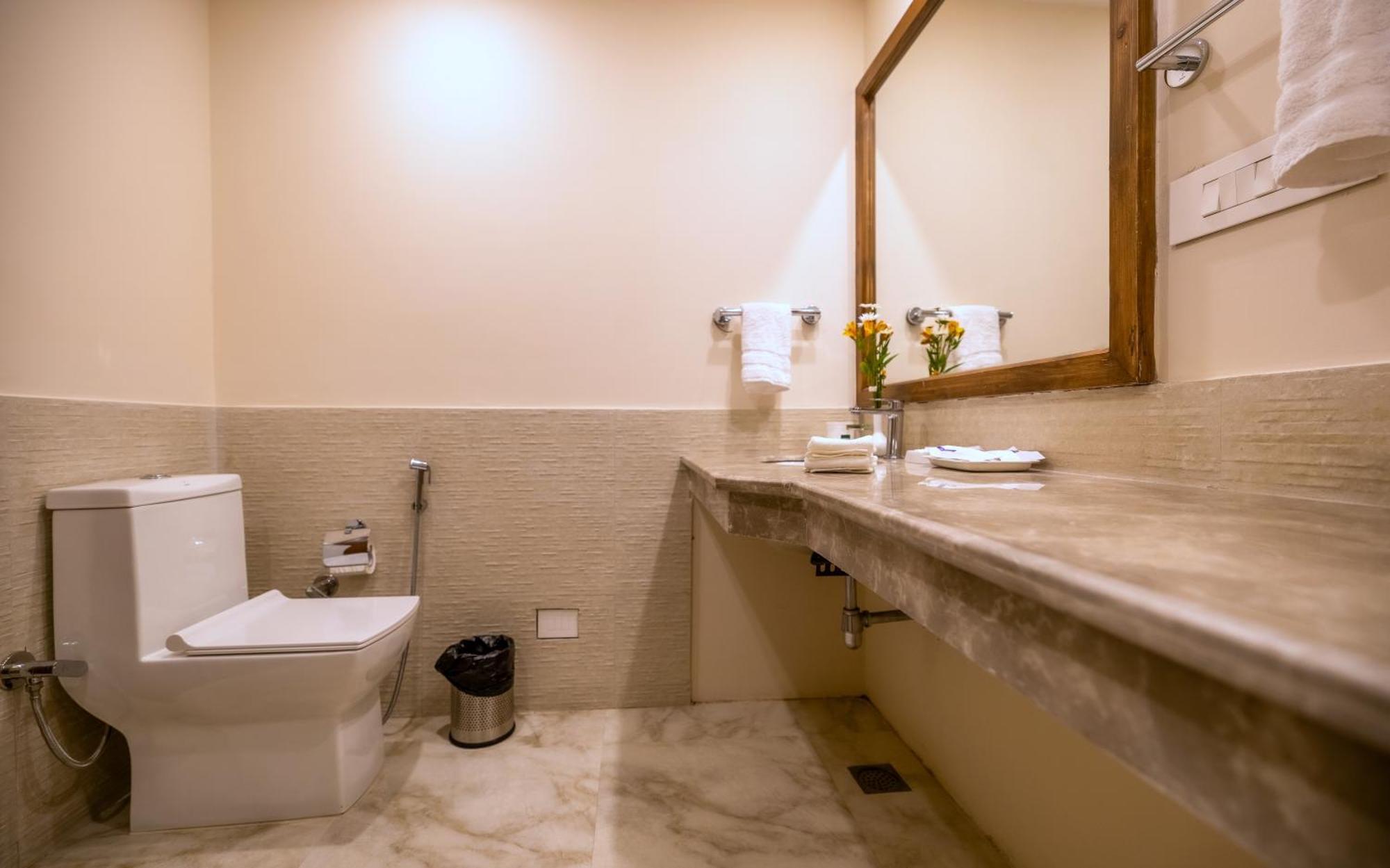 Hotel Bedzzz Xclusiv Baikunth, By Leisure - 650 Meters From Hidimba Devi Temple Manali (Himachal Pradesh)