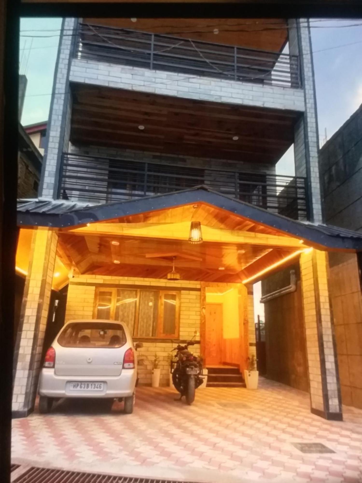 Bed & Breakfast Trimurti *