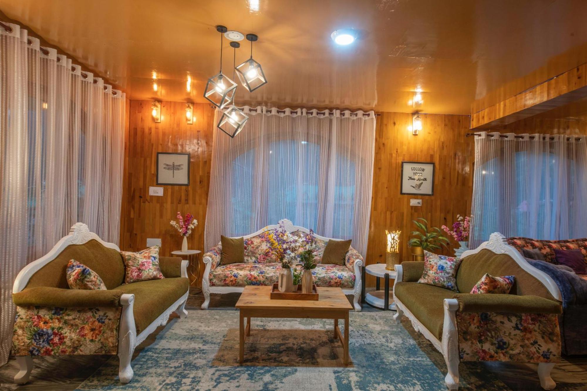 The Woodshed Manali (Himachal Pradesh)