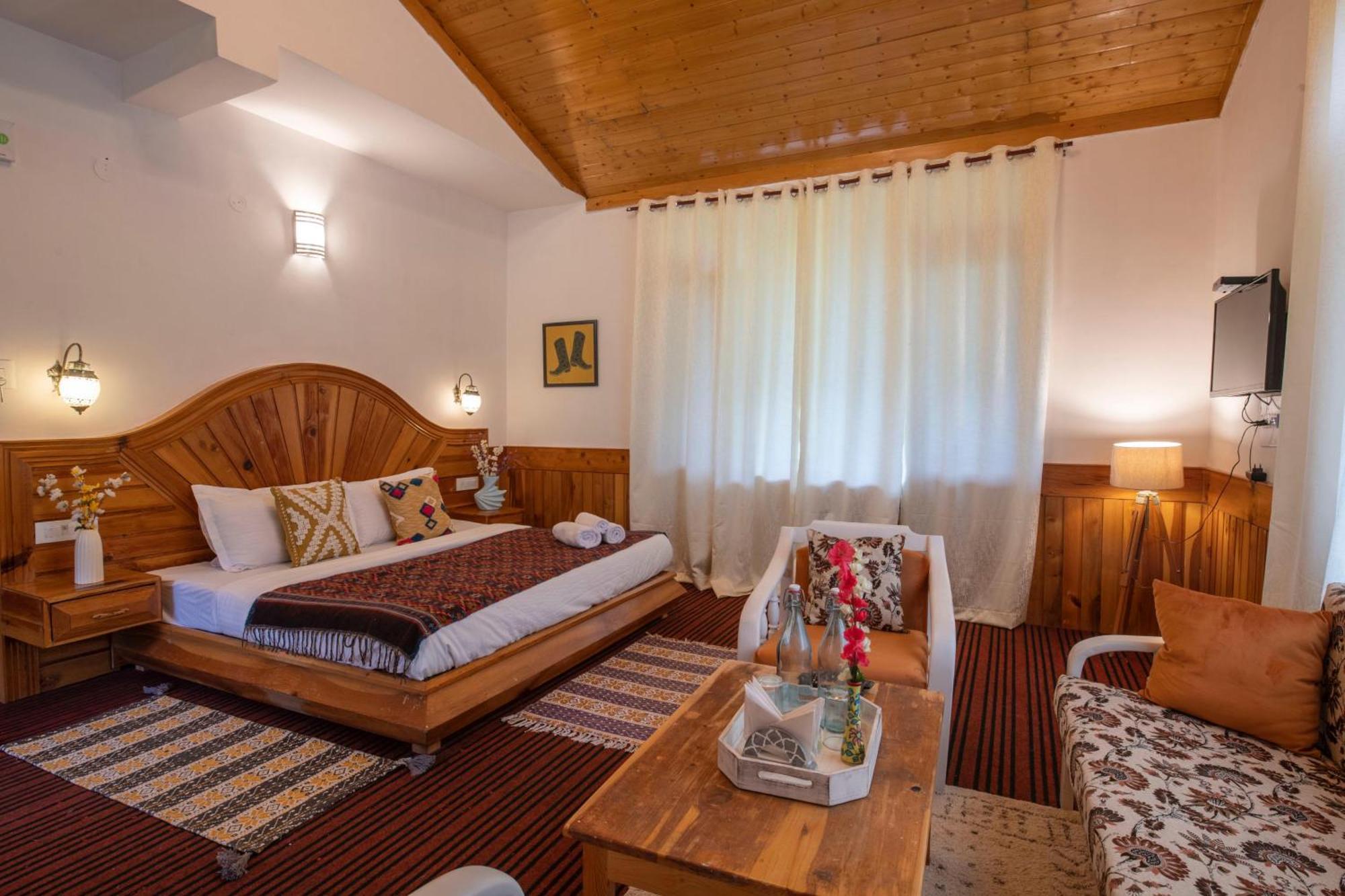 Lodge The Woodshed Manali (Himachal Pradesh)