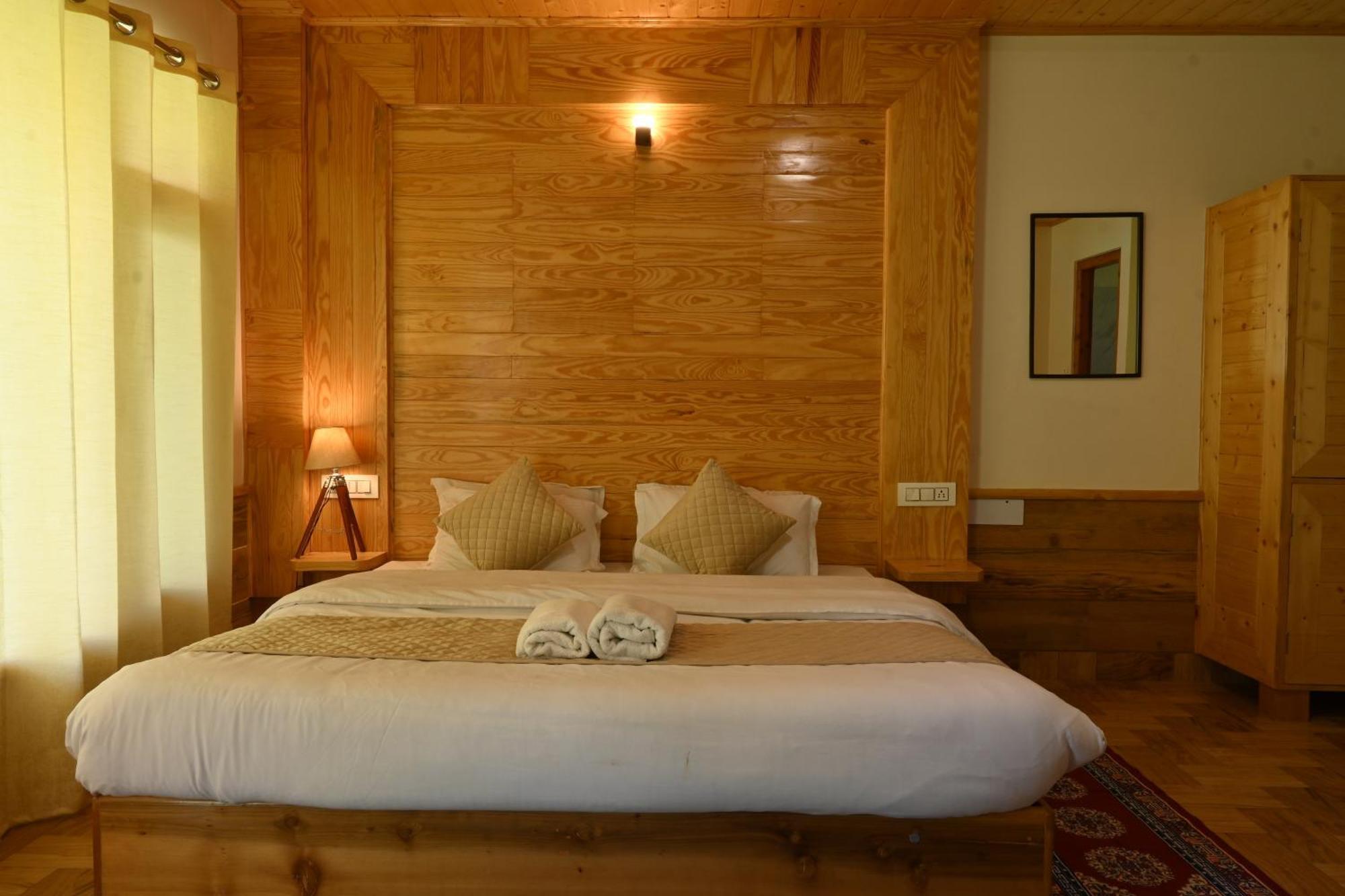 Cascade Mountain Retreat 3* Manali (Himachal Pradesh)