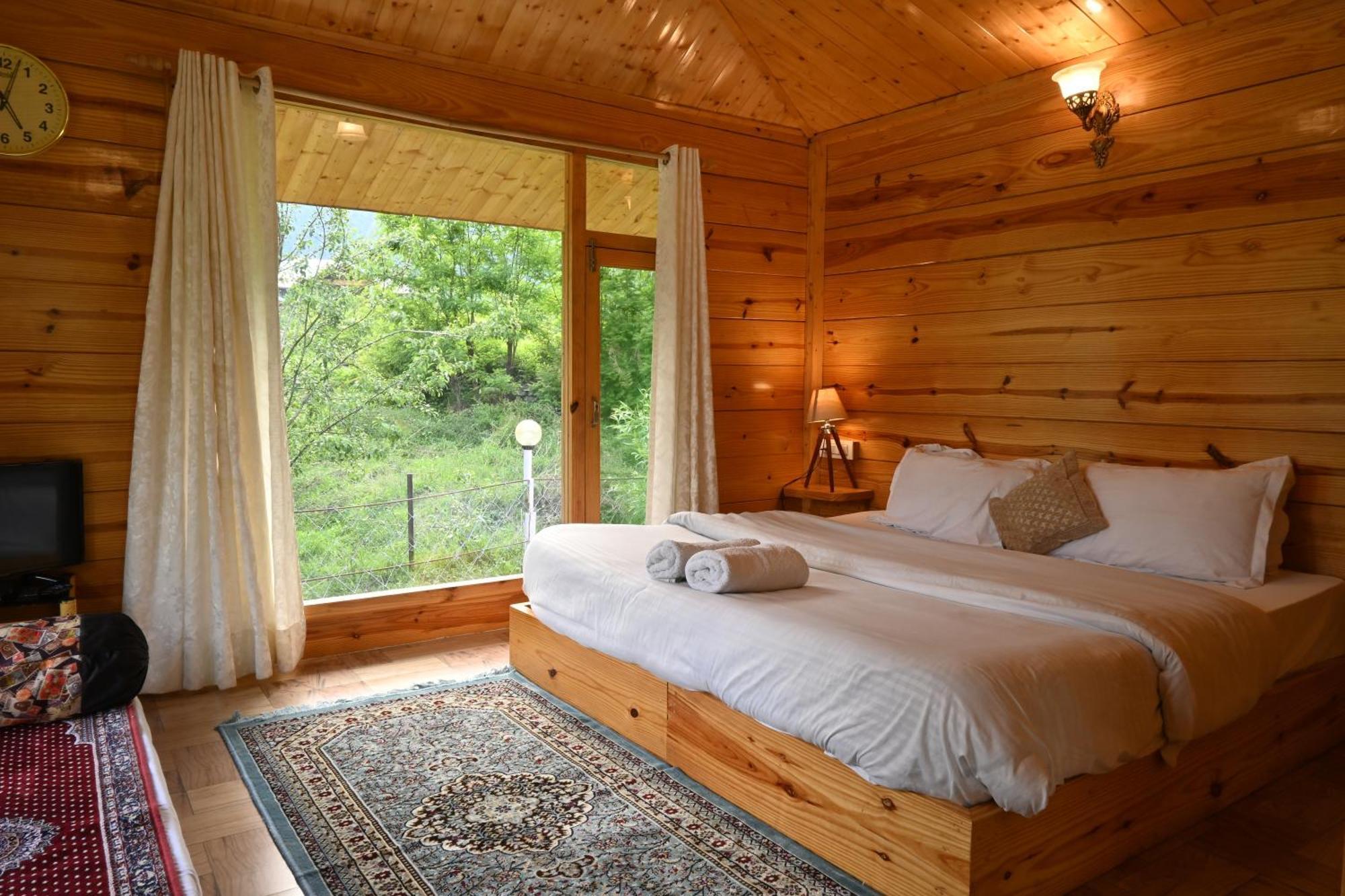 Cascade Mountain Retreat Bed & Breakfast