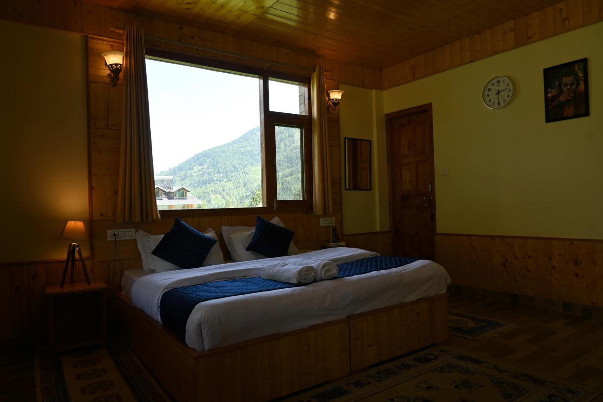 Cascade Mountain Retreat Bed & Breakfast Manali (Himachal Pradesh)