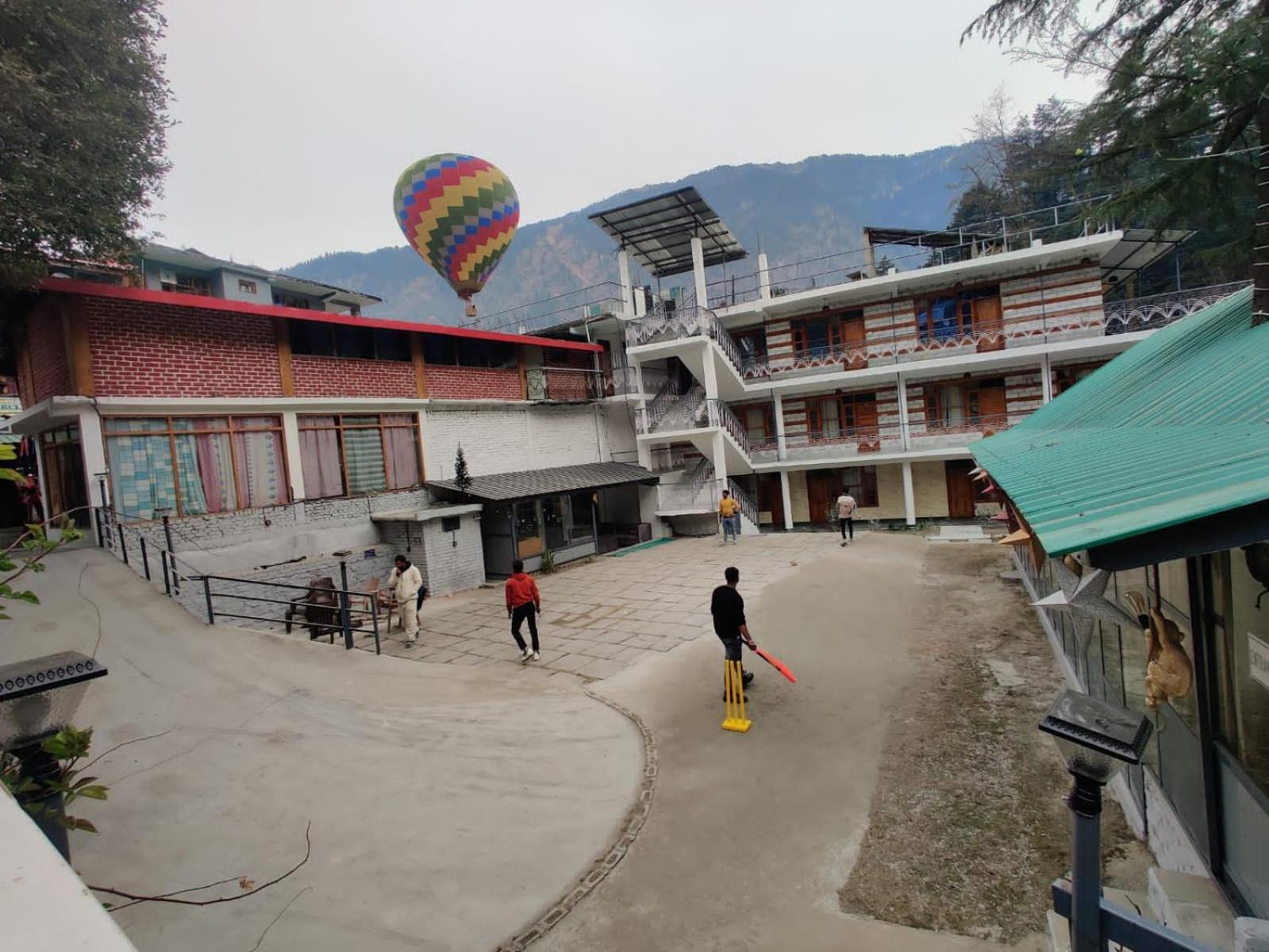 Hotel Luvya Retreats 3*