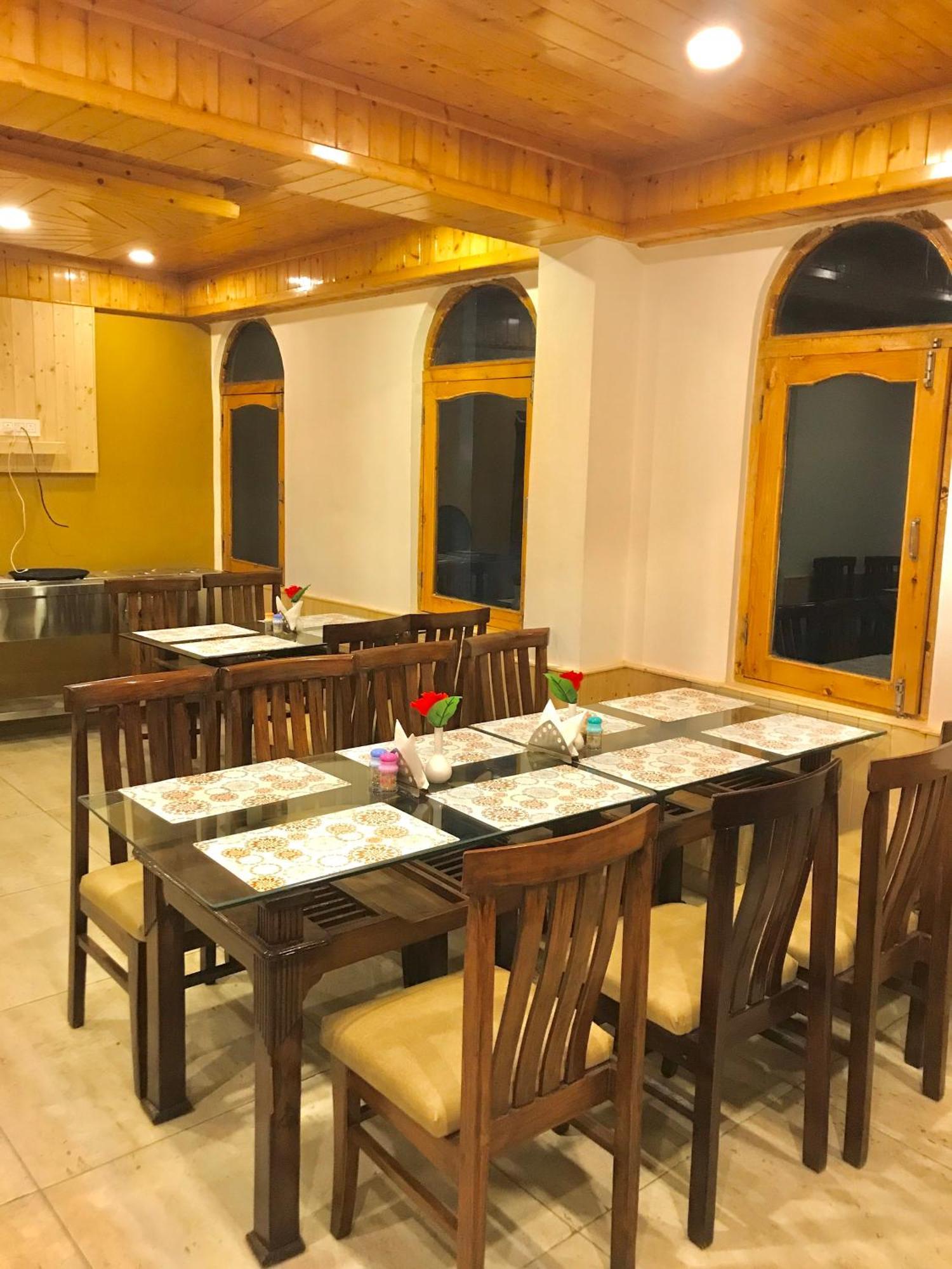 Hotel The Avenue , A River Side Manali (Himachal Pradesh)