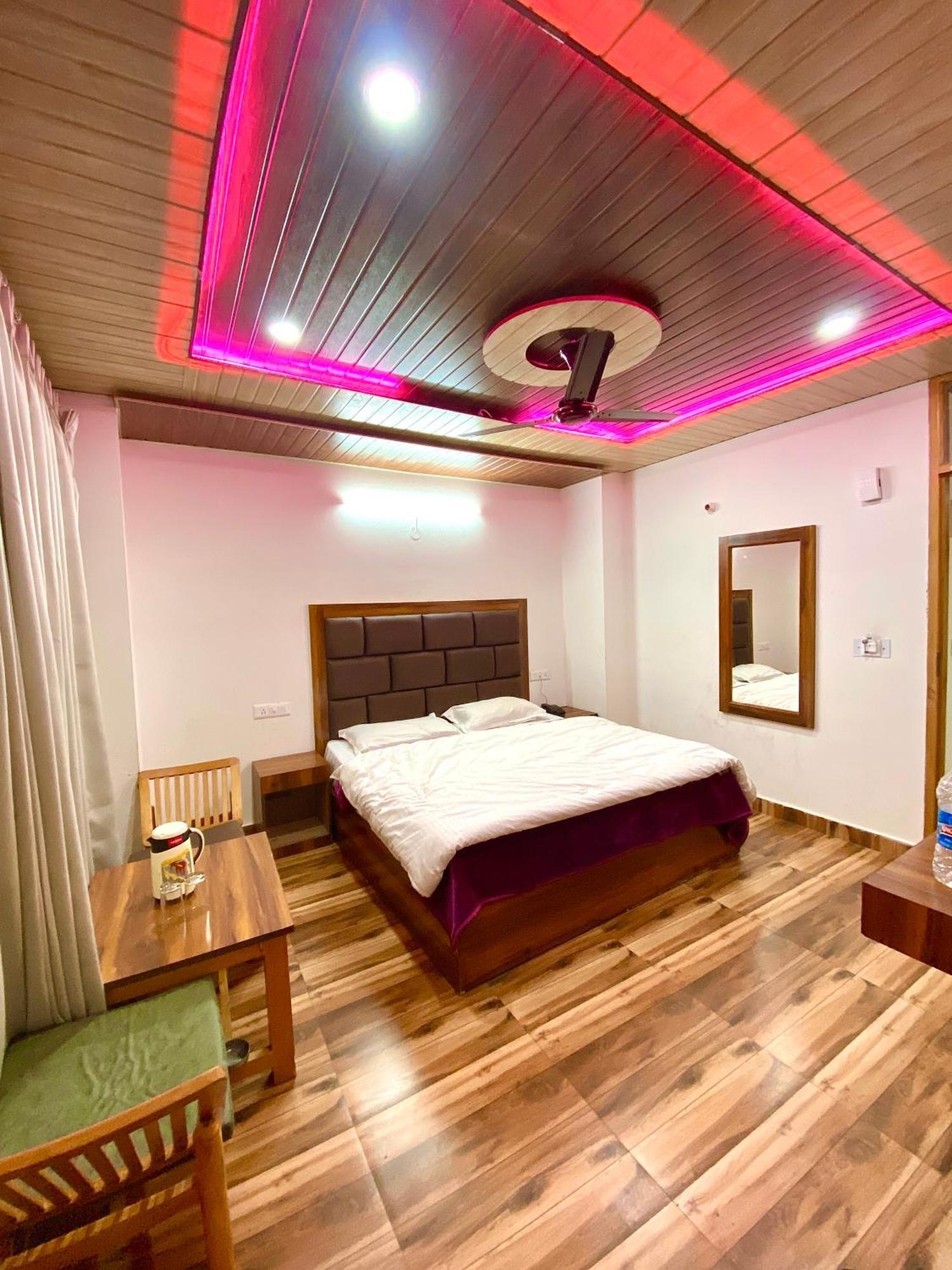 Kst Near Mall Road Bed & Breakfast