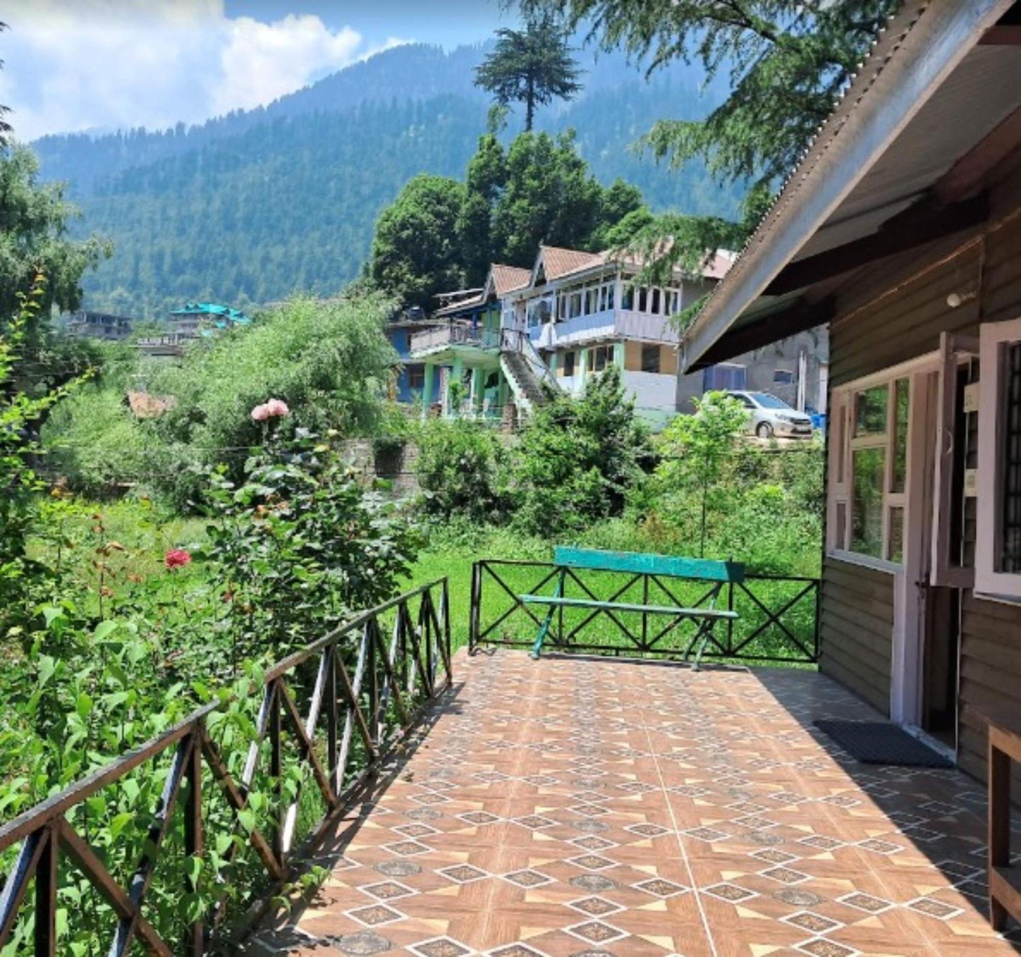 Hotel Saras Manali (Himachal Pradesh)