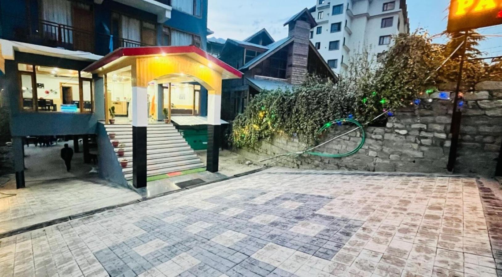 Sakura Palace 3* Manali (Himachal Pradesh)