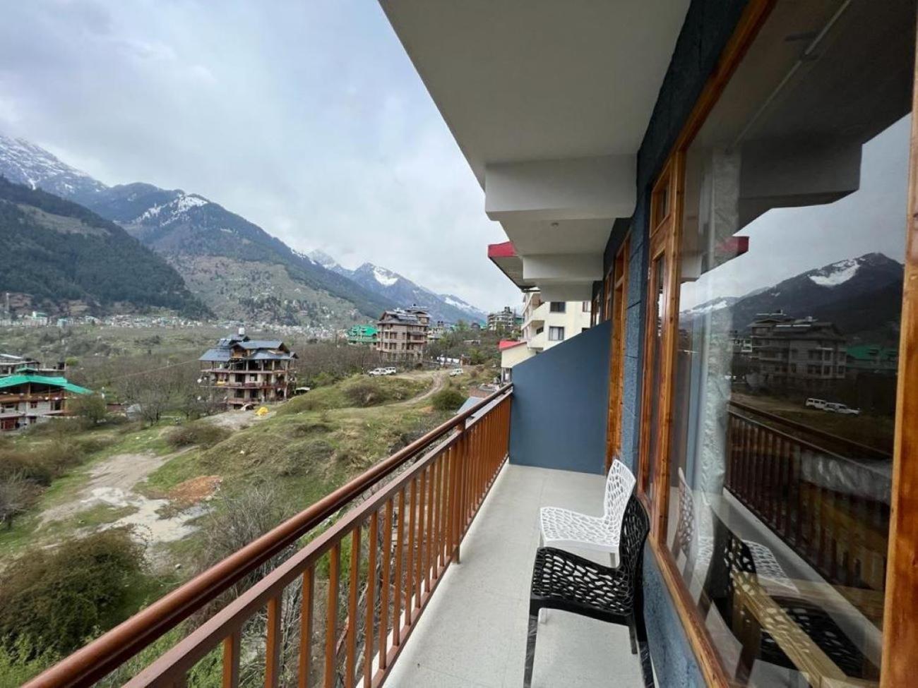 Sakura Palace Hotel Manali (Himachal Pradesh)