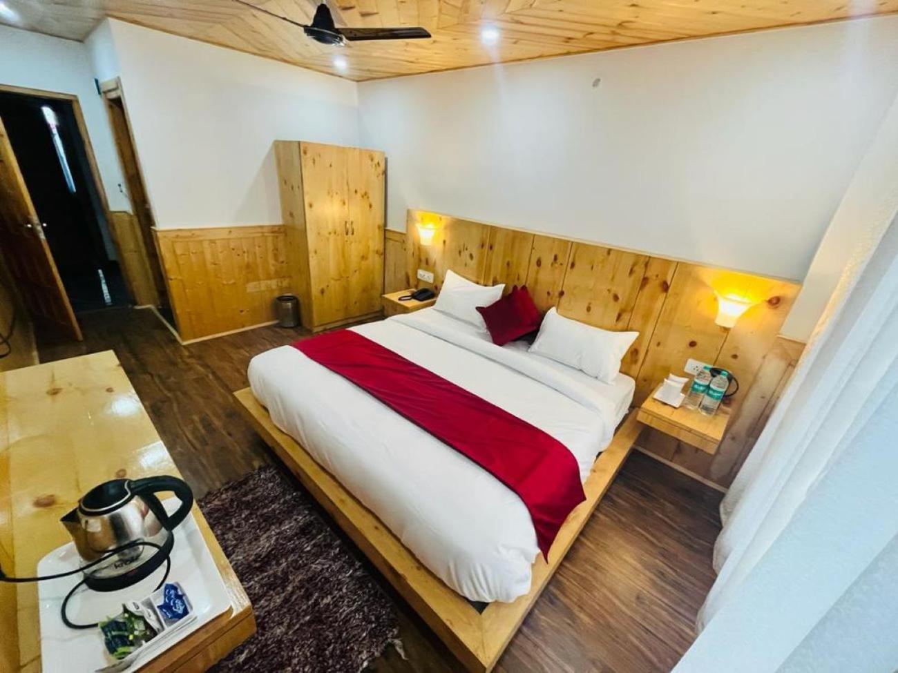 Sakura Palace Manali (Himachal Pradesh)