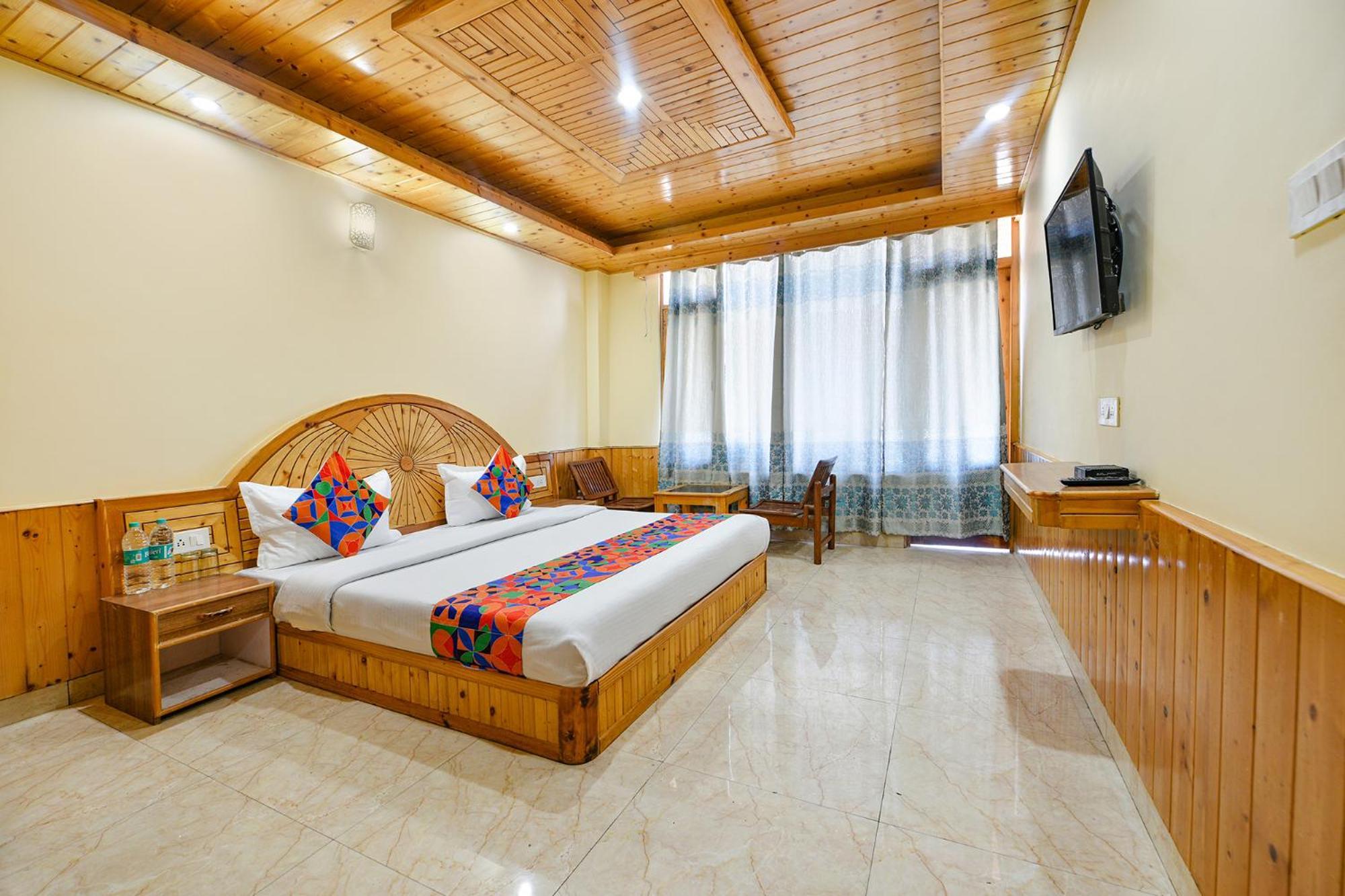 Hotel Fabhotel Anant Meadows