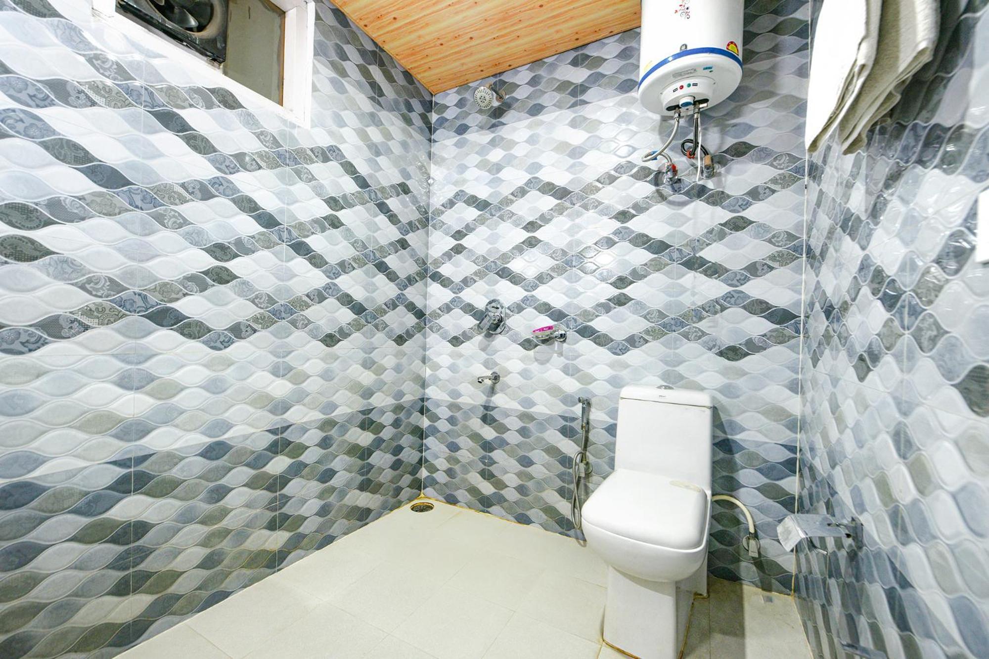 Hotel Fabhotel Anant Meadows 4*