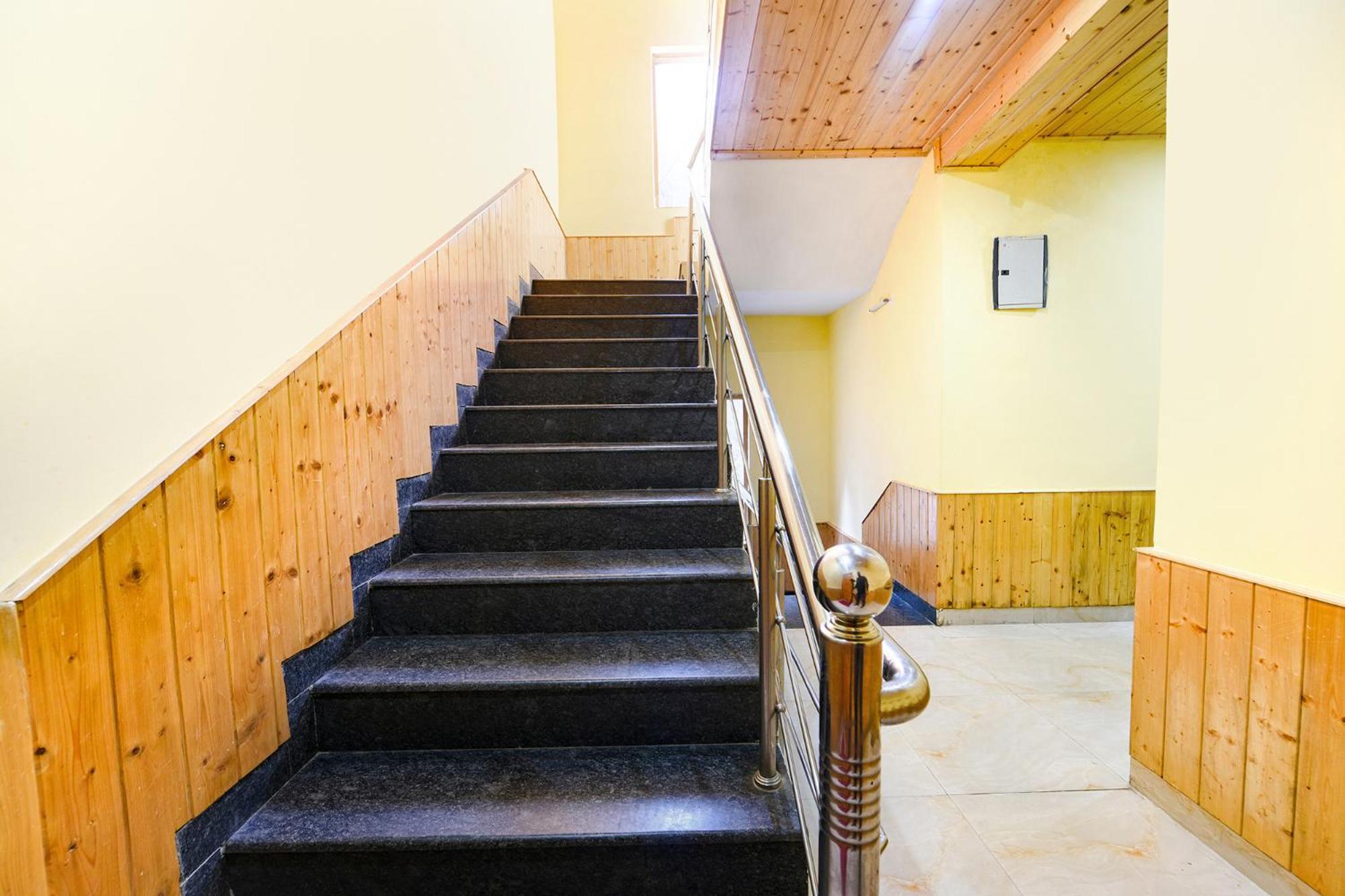 Fabhotel Anant Meadows Manali (Himachal Pradesh)