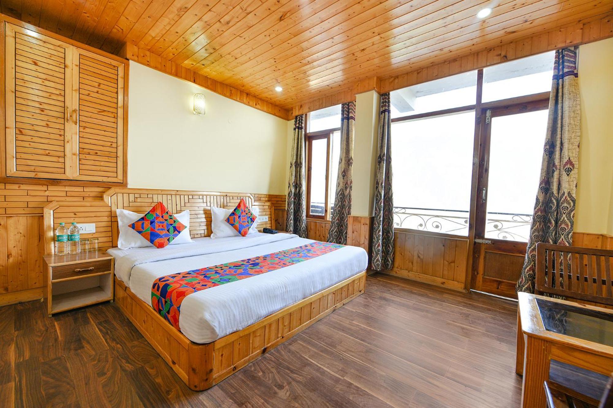 Hotel Fabhotel Anant Meadows
