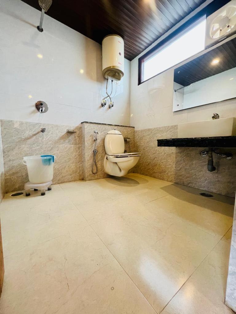 Hotel Rv & - The Silken #royal View #near Mall