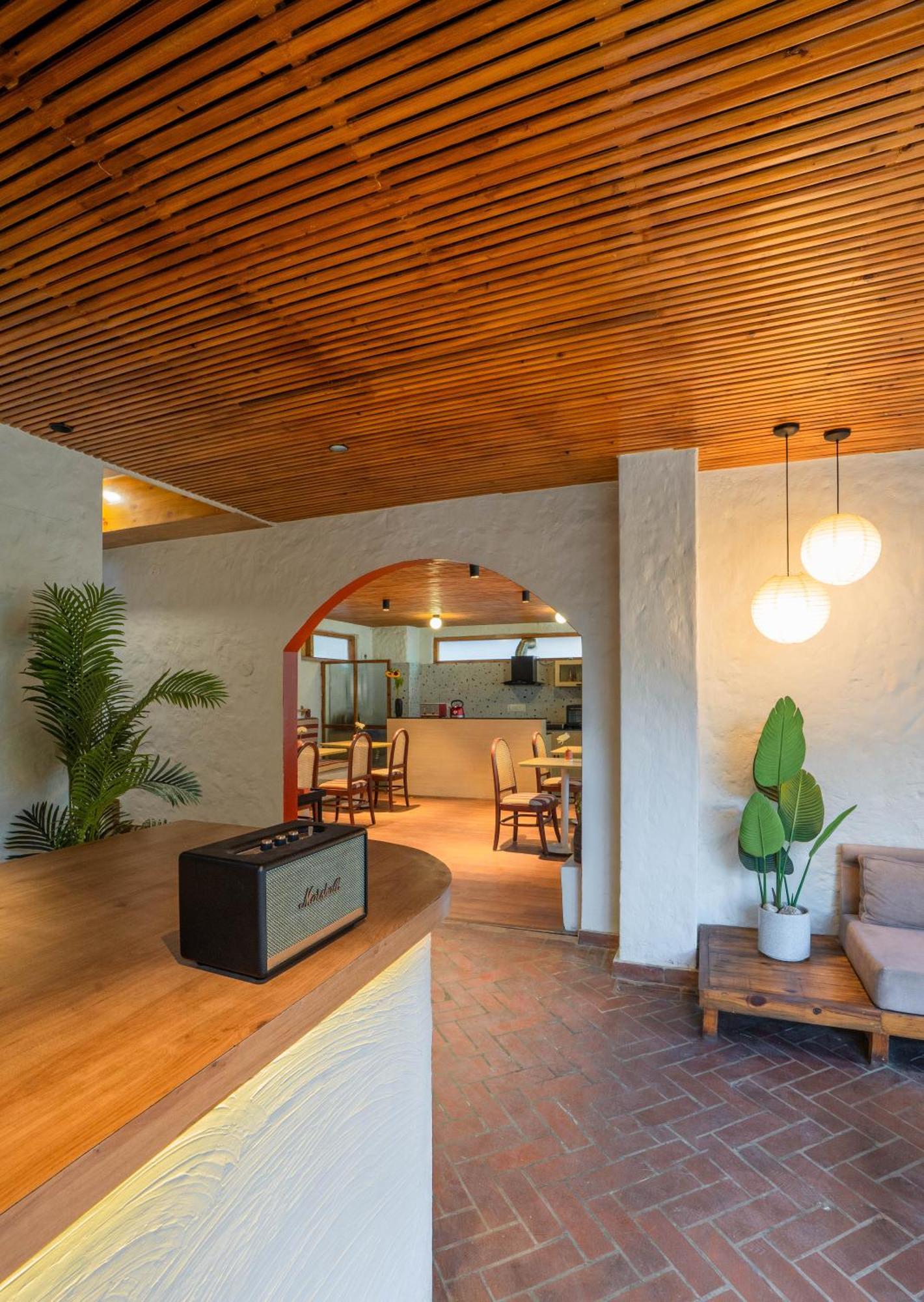 Hotel Standout 3*