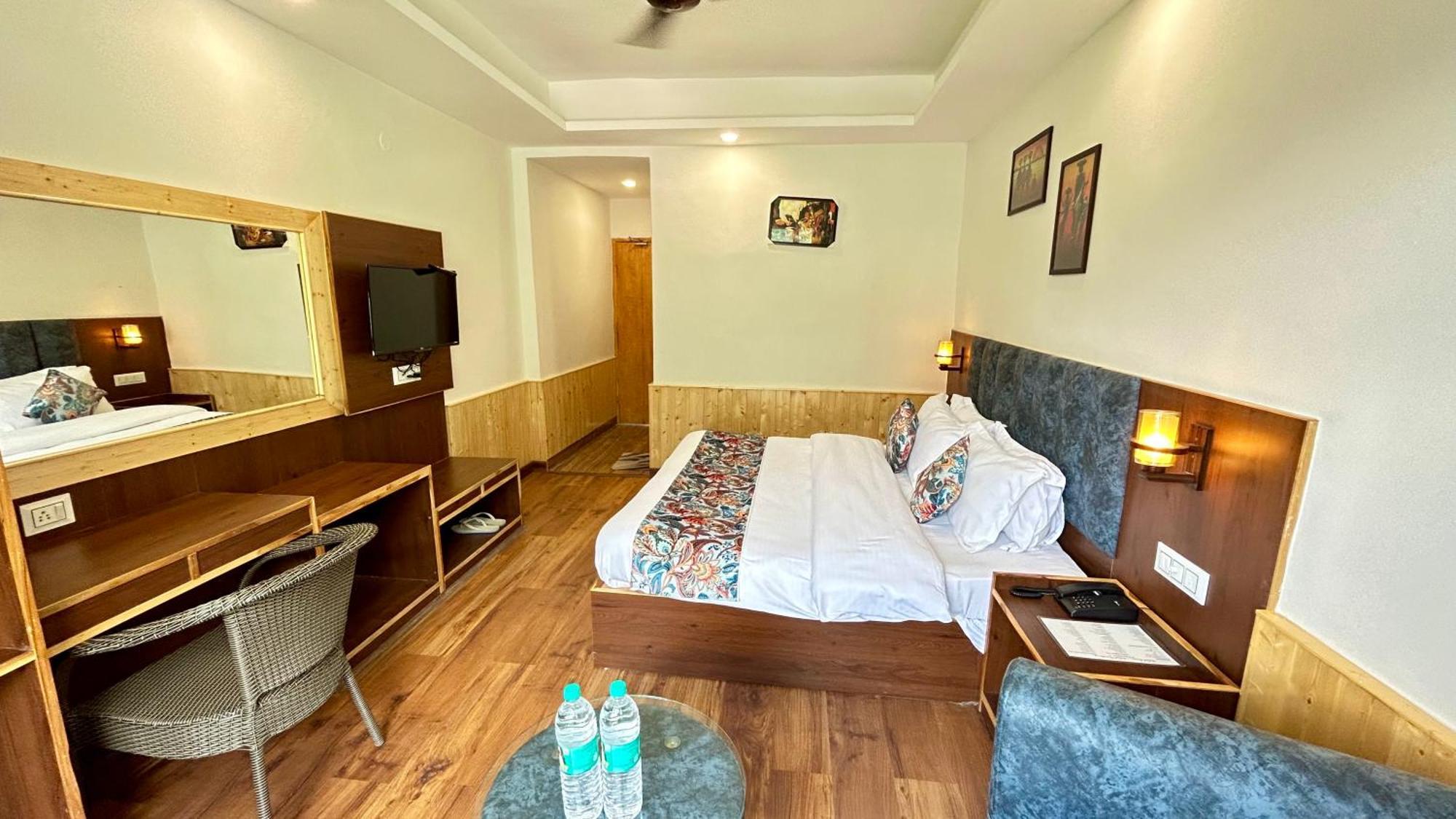 Ocean Hotel Manali (Himachal Pradesh)