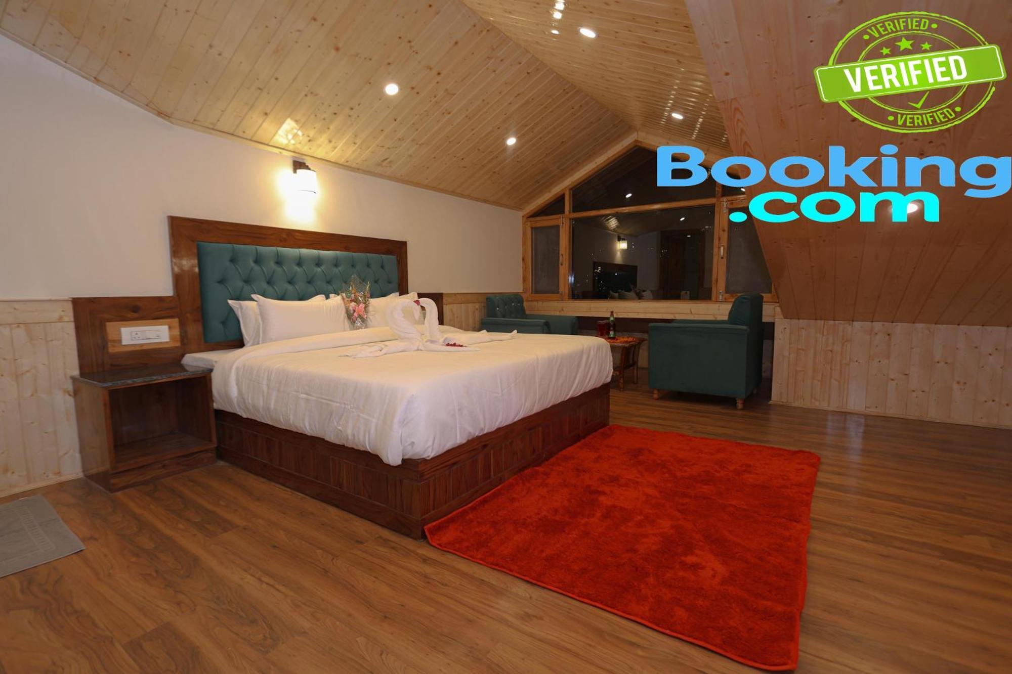 Hidden Heaven Old Near Nature Park Jogni Waterfall View Rohtang Pass Mountain View Resort