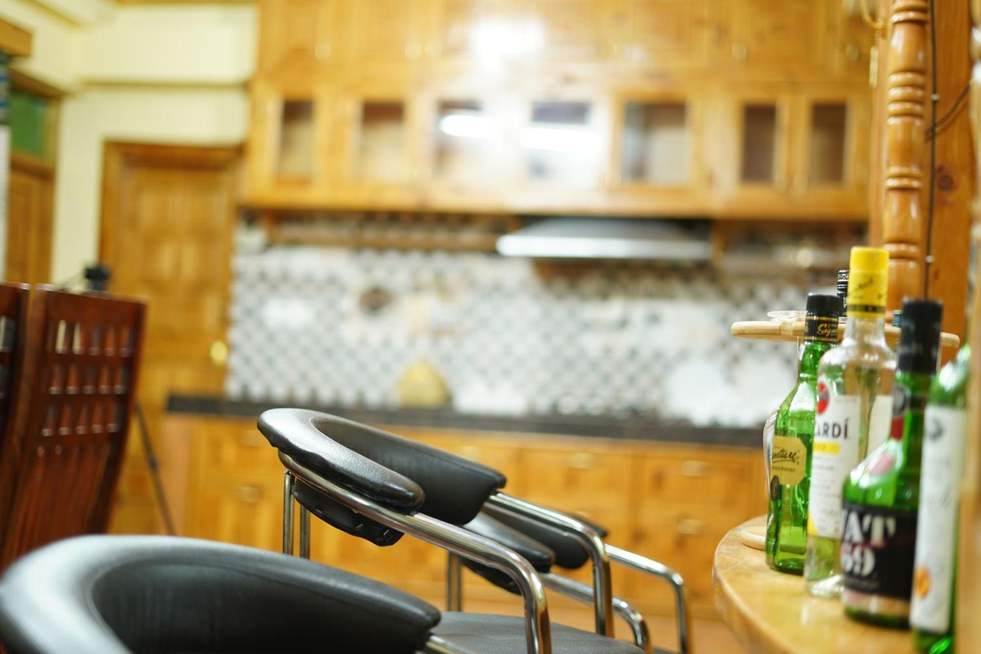 Hotel Woods - 1,2,3,4 & Available In With Scenic Mountain View Manali (Himachal Pradesh)