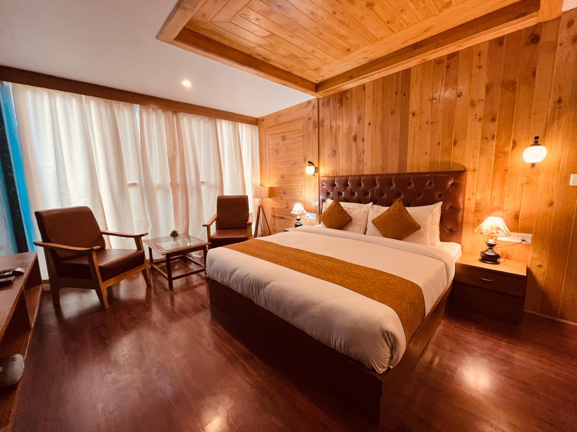 Hotel The Vista Legacy Resort, - #near Mall Road #centrally Heated & Air Cooled #big Parking #best Selling #premium #luxury Collection #open Terrace #lift #playing Zone #property Of The Year Manali (Himachal Pradesh)
