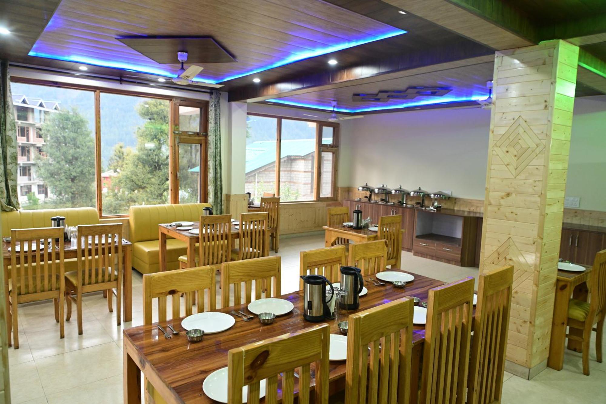 Hotel Valley Of Sublime!!! Nirvana Hills!!! A Family With Roof Lounge And Restaurants *