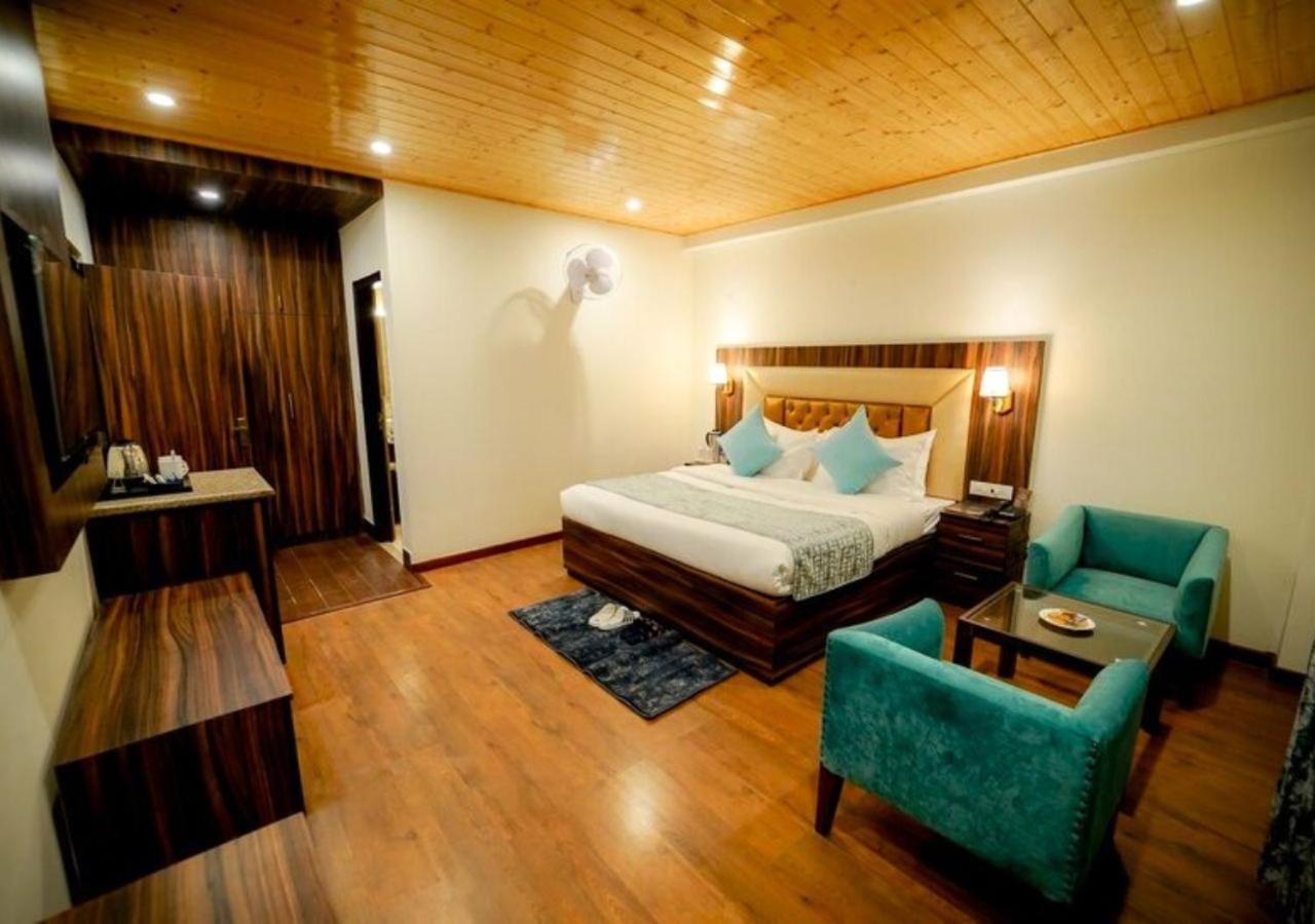 Simsa Heights Hotel