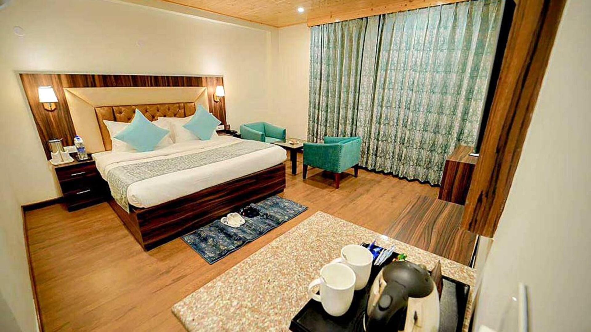 Simsa Heights Hotel 4*