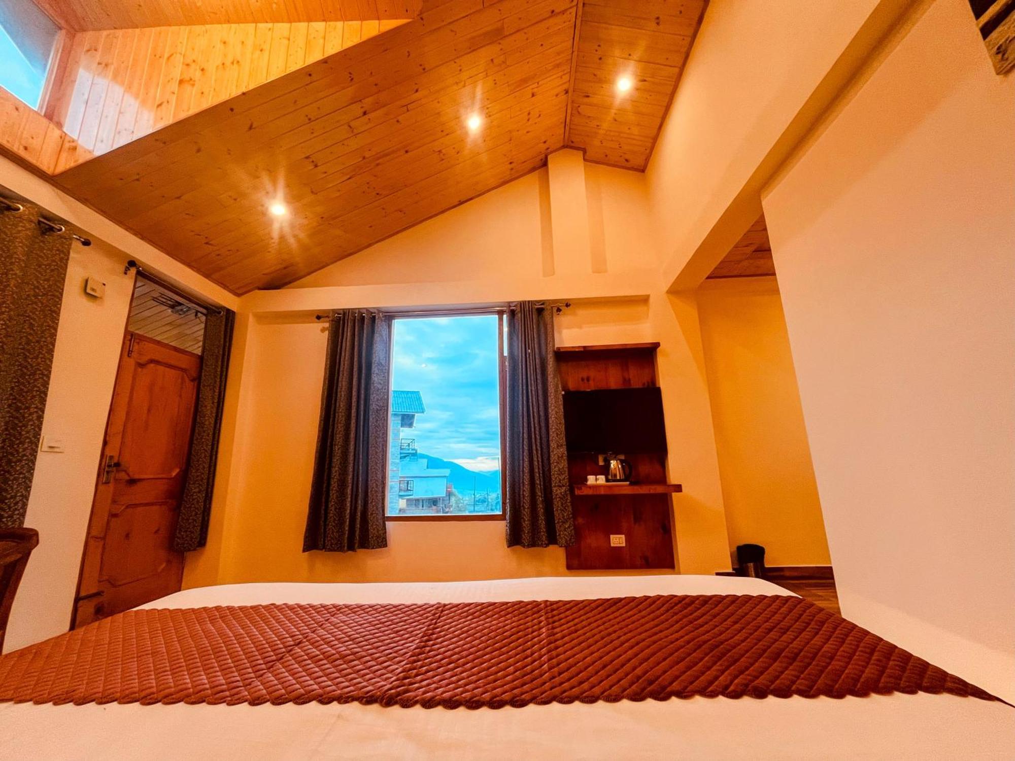 The Sunset Haven Manali (Himachal Pradesh)