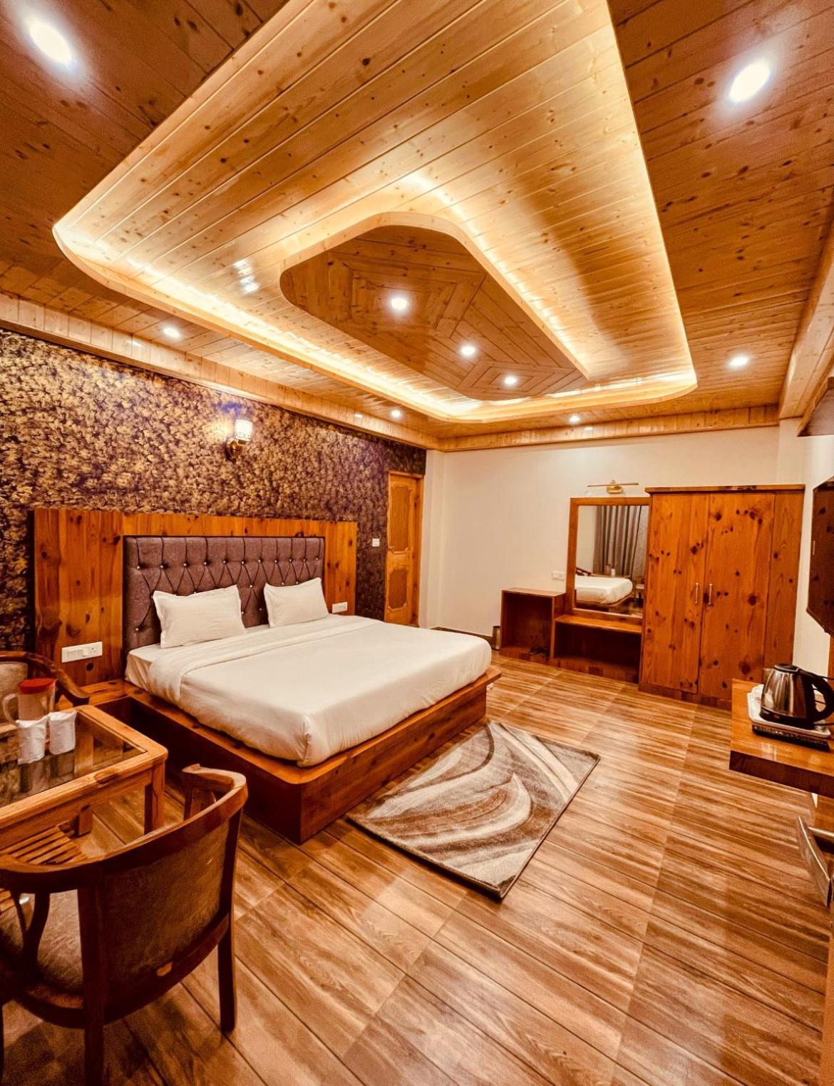 The Sunset Haven Hotel Manali (Himachal Pradesh)