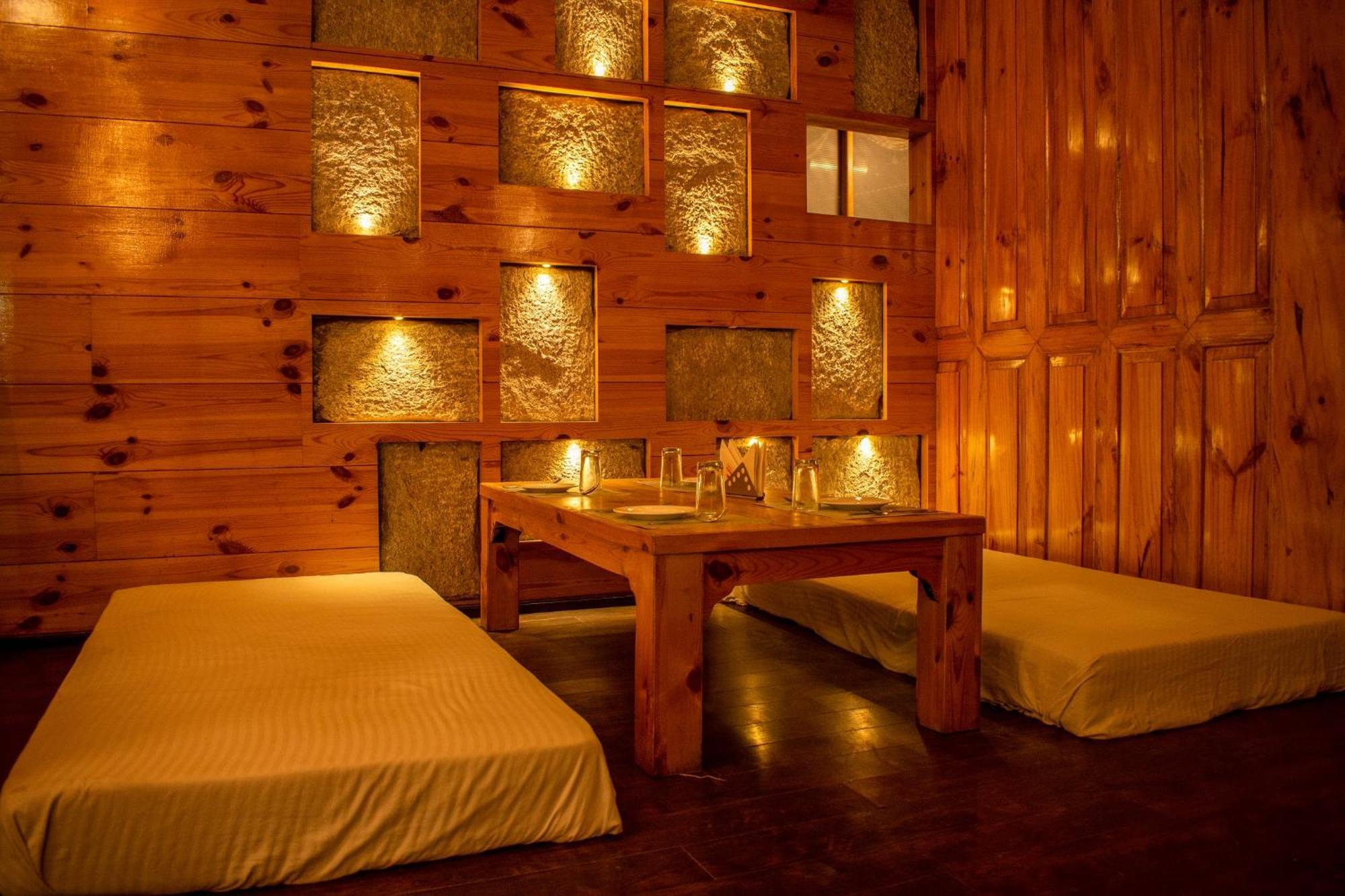 The Whispering And Bar Hotel 3*