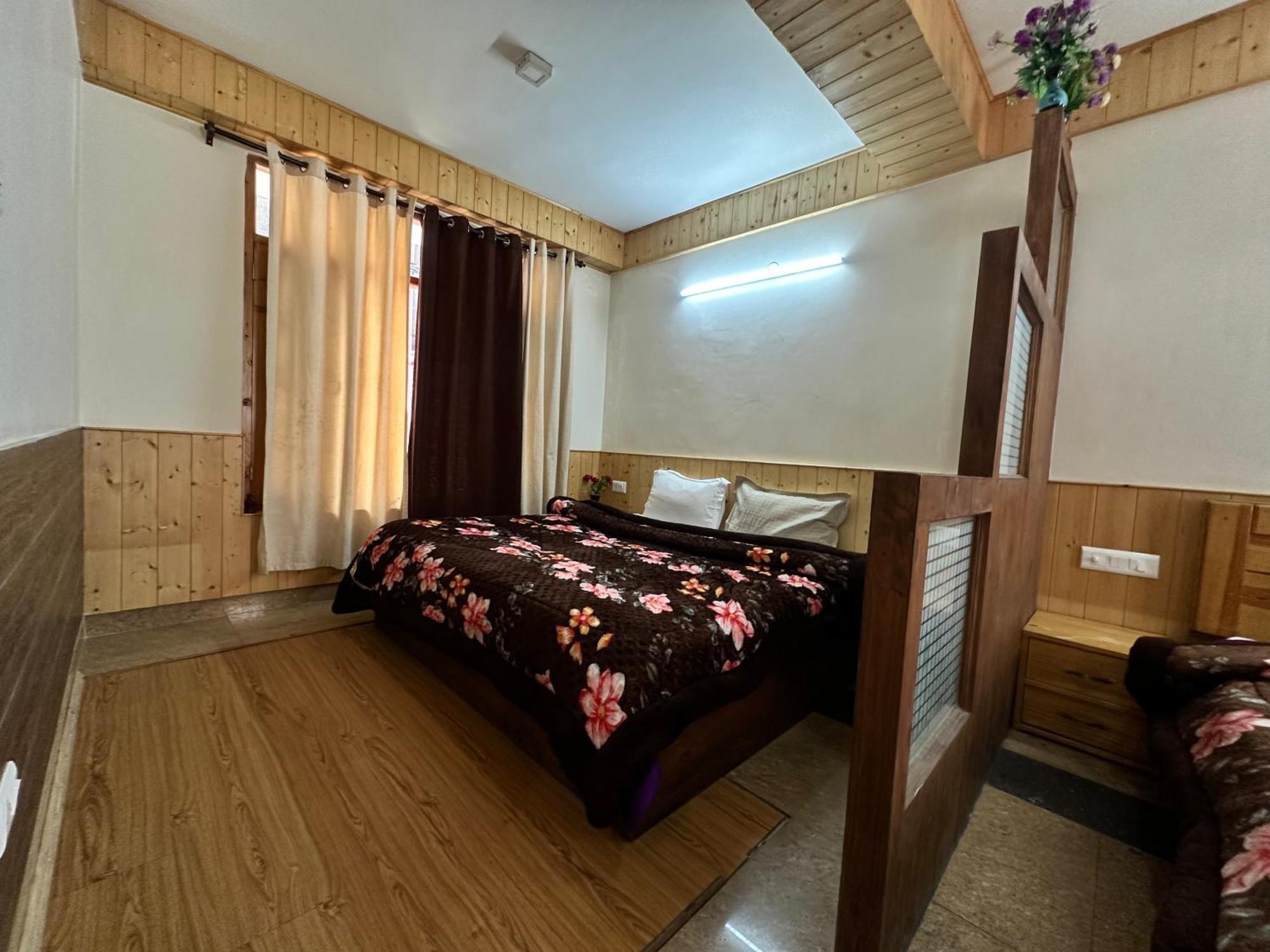 Amar Hotel