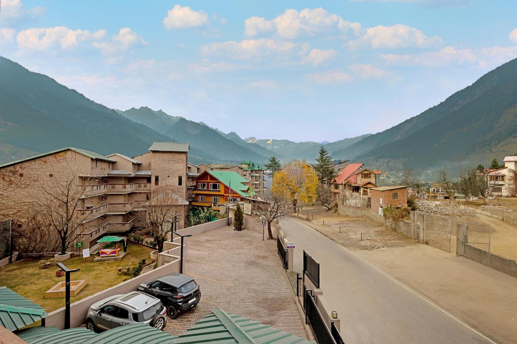 Resort Sterling Manali (Himachal Pradesh)
