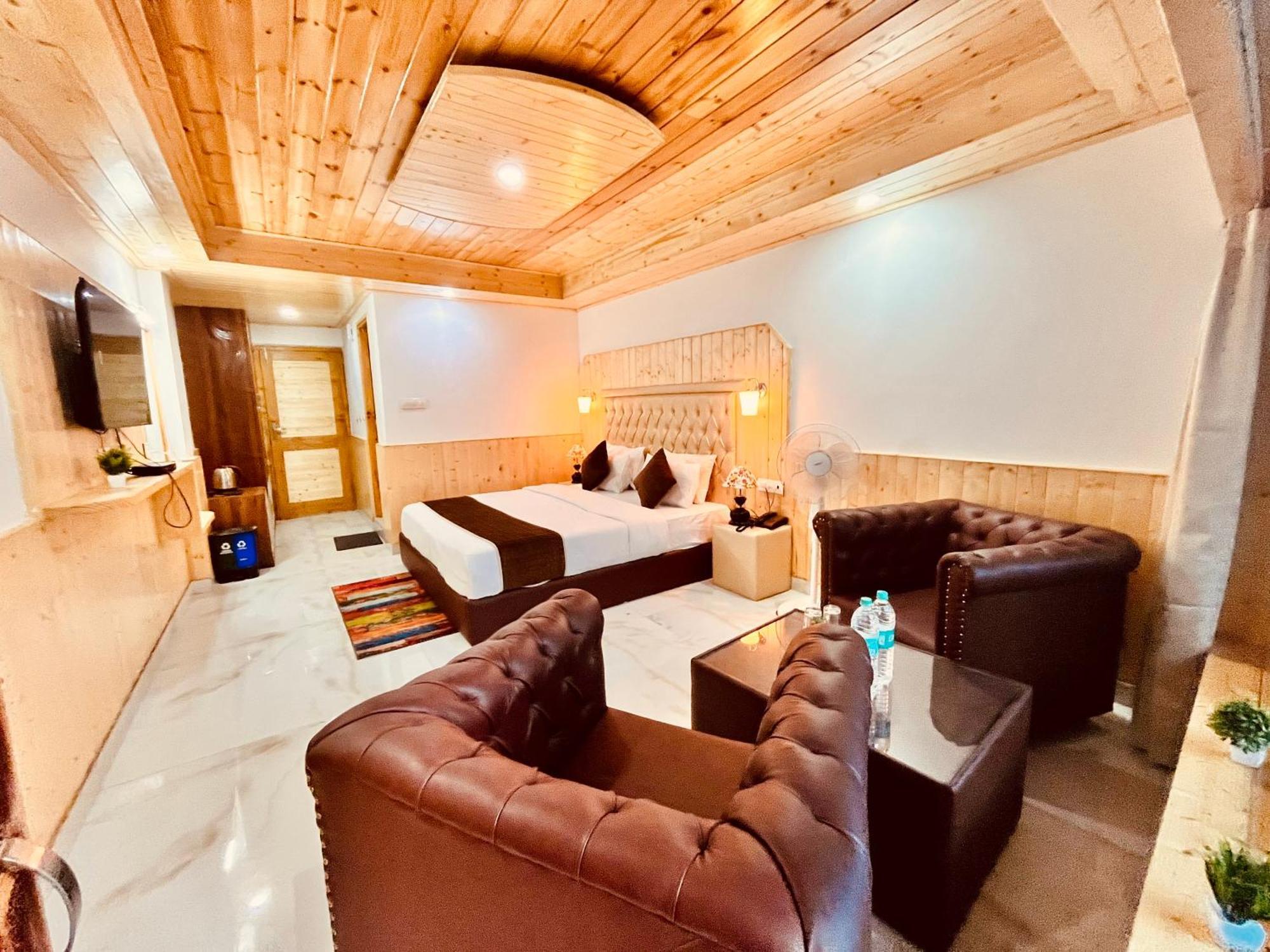 Sita Vashisht, Hotel Manali (Himachal Pradesh)