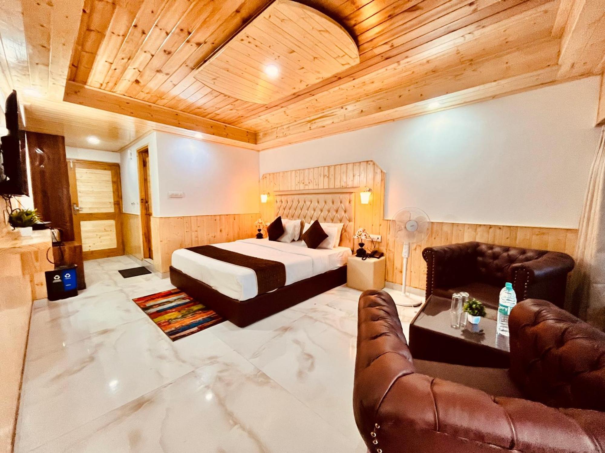 Sita Vashisht, Hotel Manali (Himachal Pradesh)