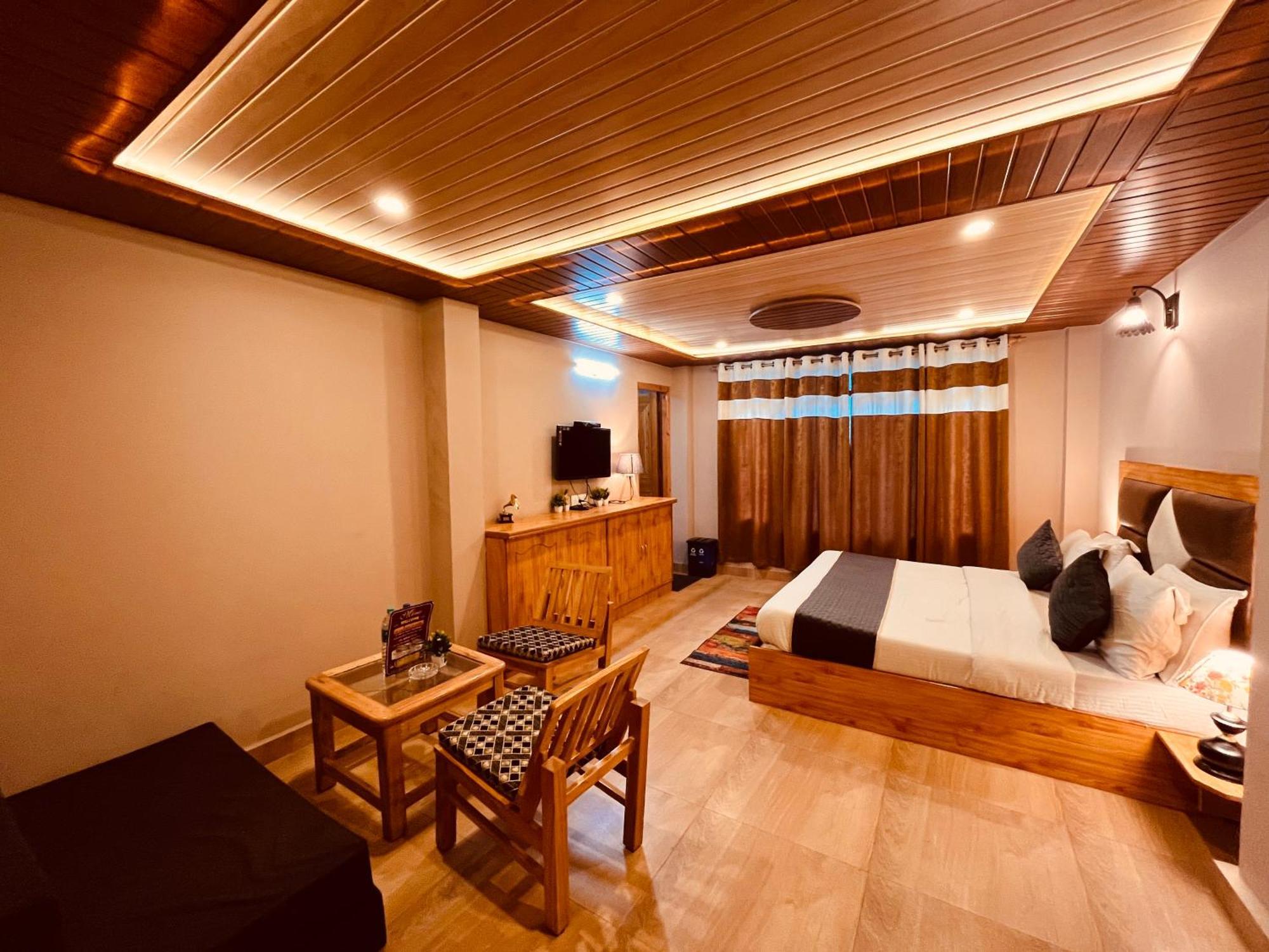 The Sana Luxury Stay, Hotel