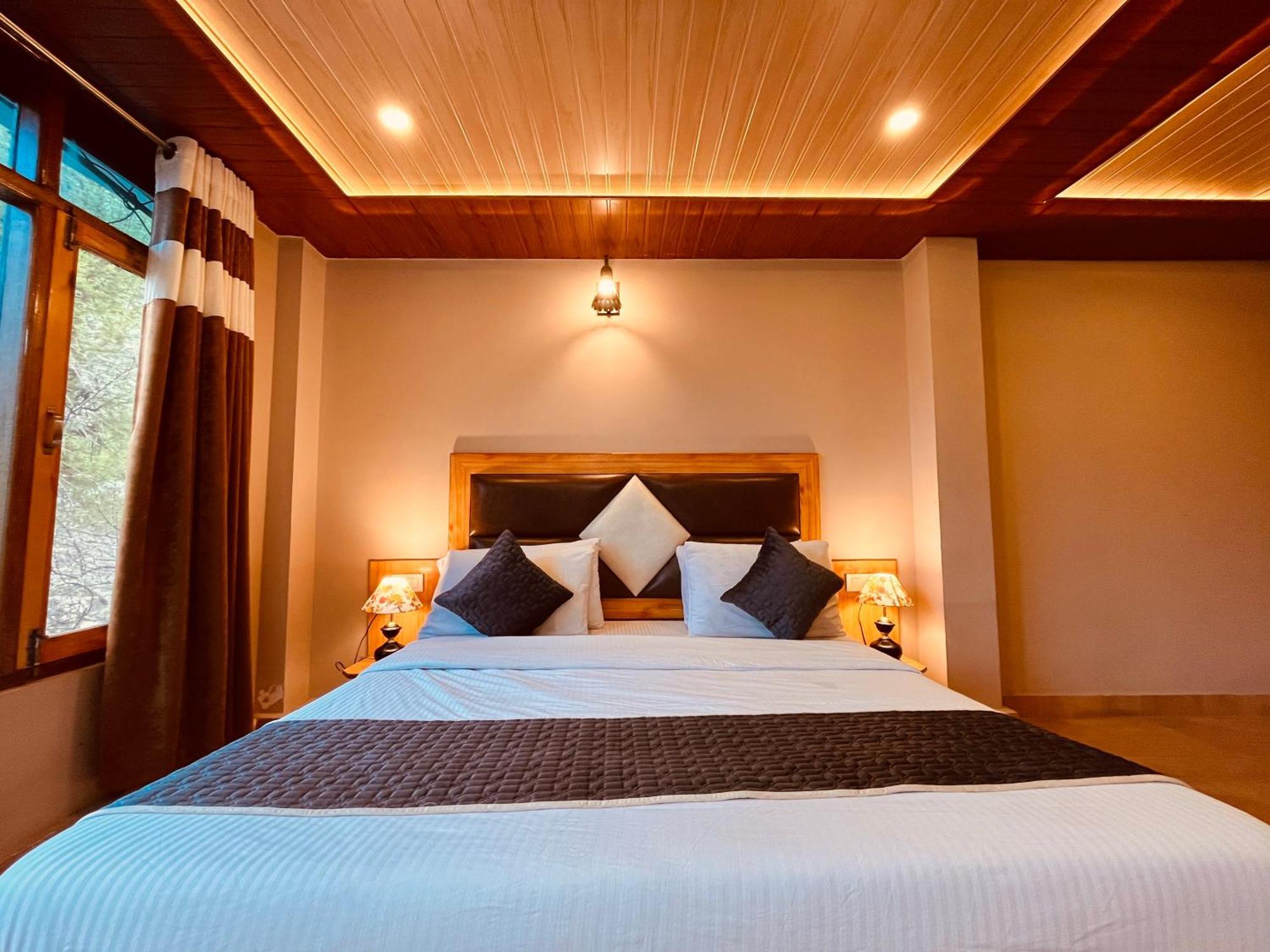 The Sana Luxury Stay, 3*