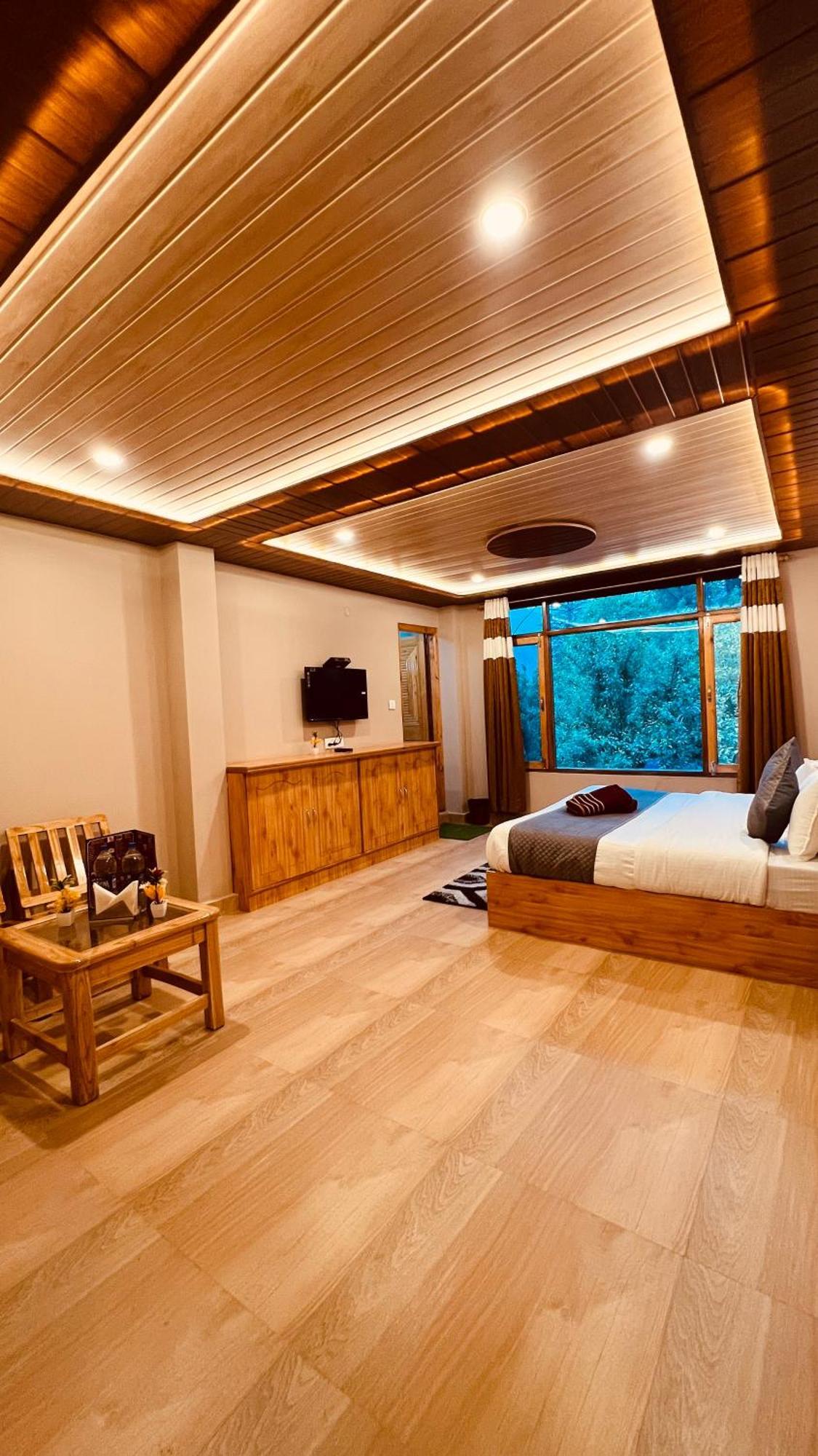 The Sana Luxury Stay, 3*